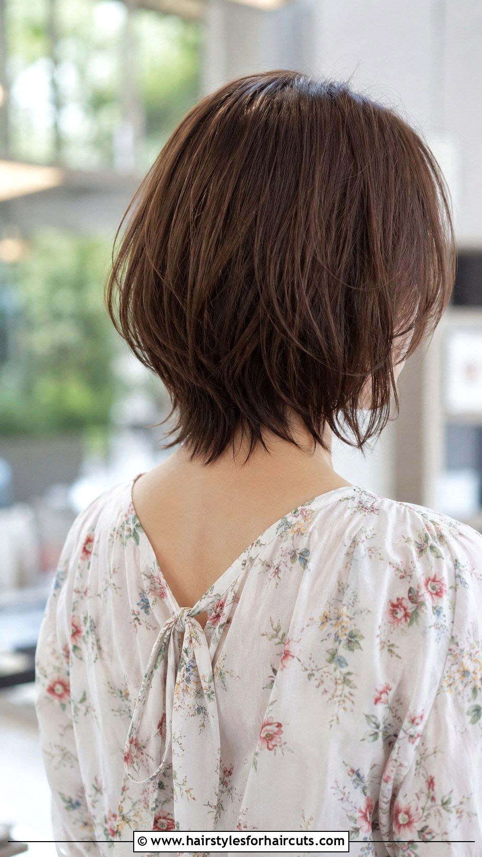 V Cut Medium Short Hair - 25 medium short haircuts for indian hair - 25 medium short haircuts for indian hair