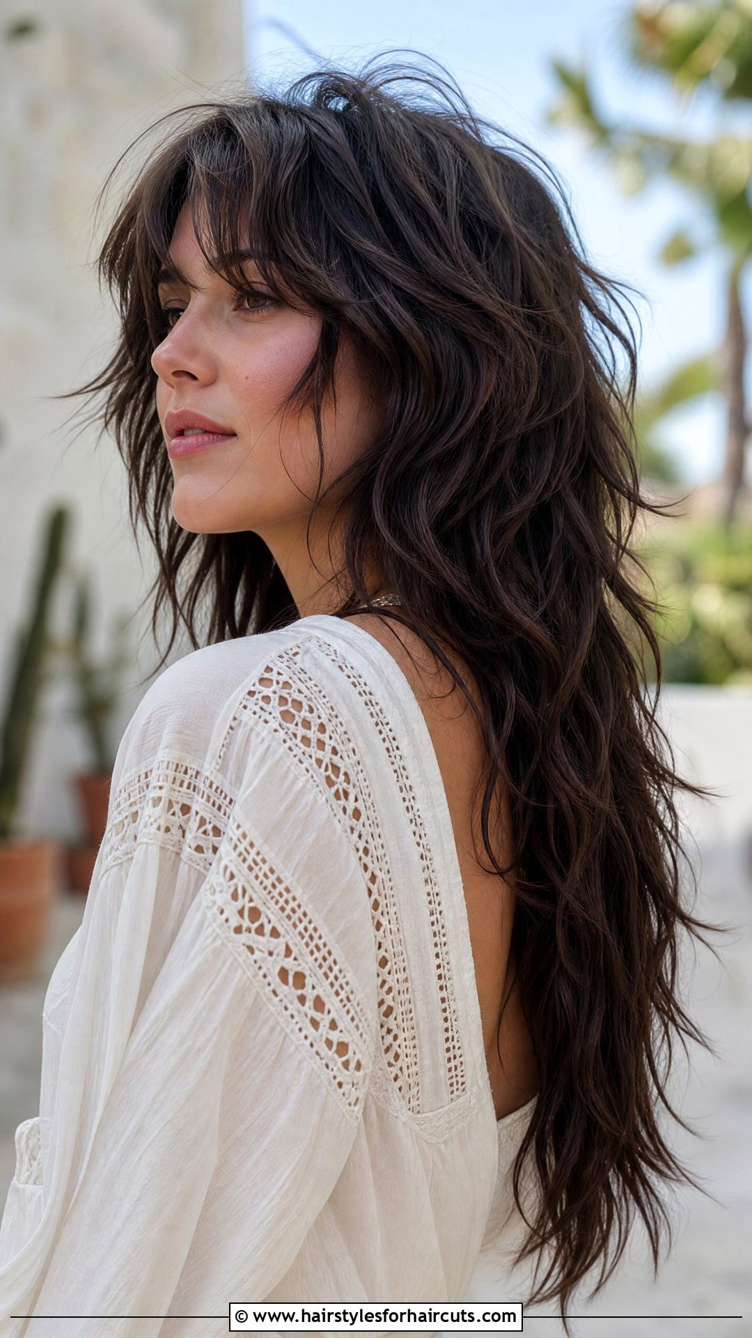V Cut Wavy Wolf Haircut - 25 wolf haircuts wavy hair - 25 wolf haircuts wavy hair