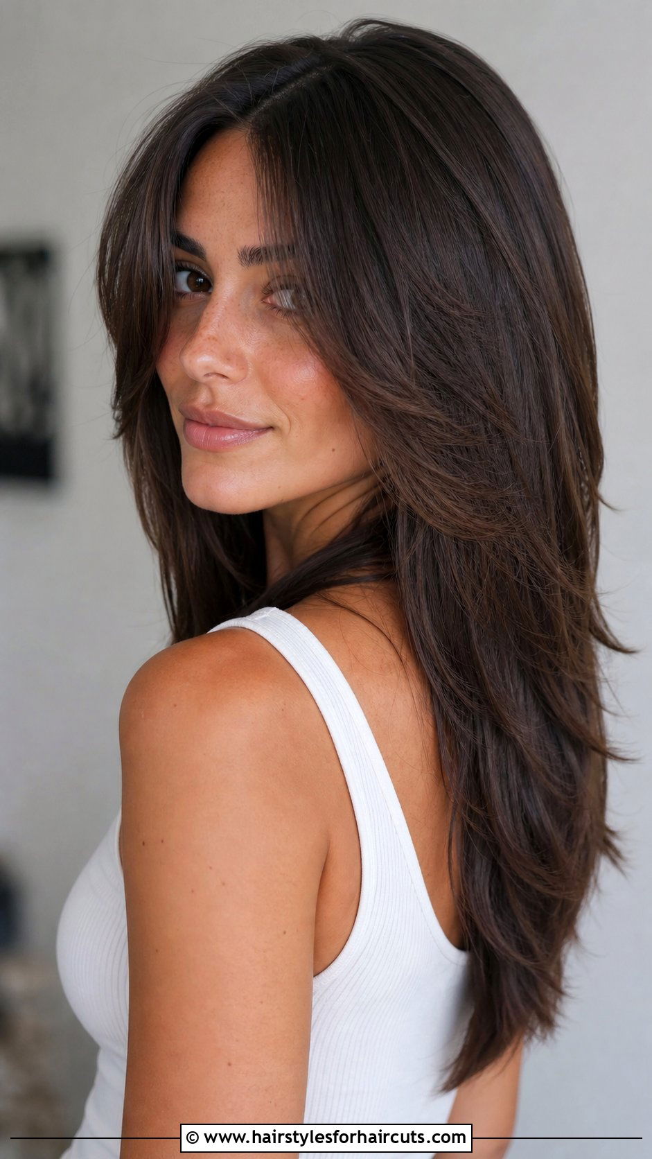 V Cut With Face Framing Layers - 25 vcut hairstyles - 25 vcut hairstyles