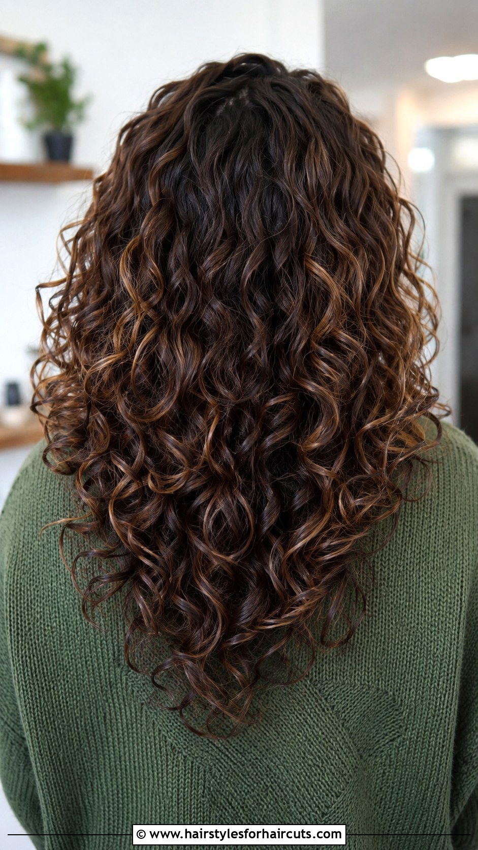 V Shaped Layers for Curly Hair - 25 v shaped layered haircuts medium hair - 25 v shaped layered haircuts medium hair