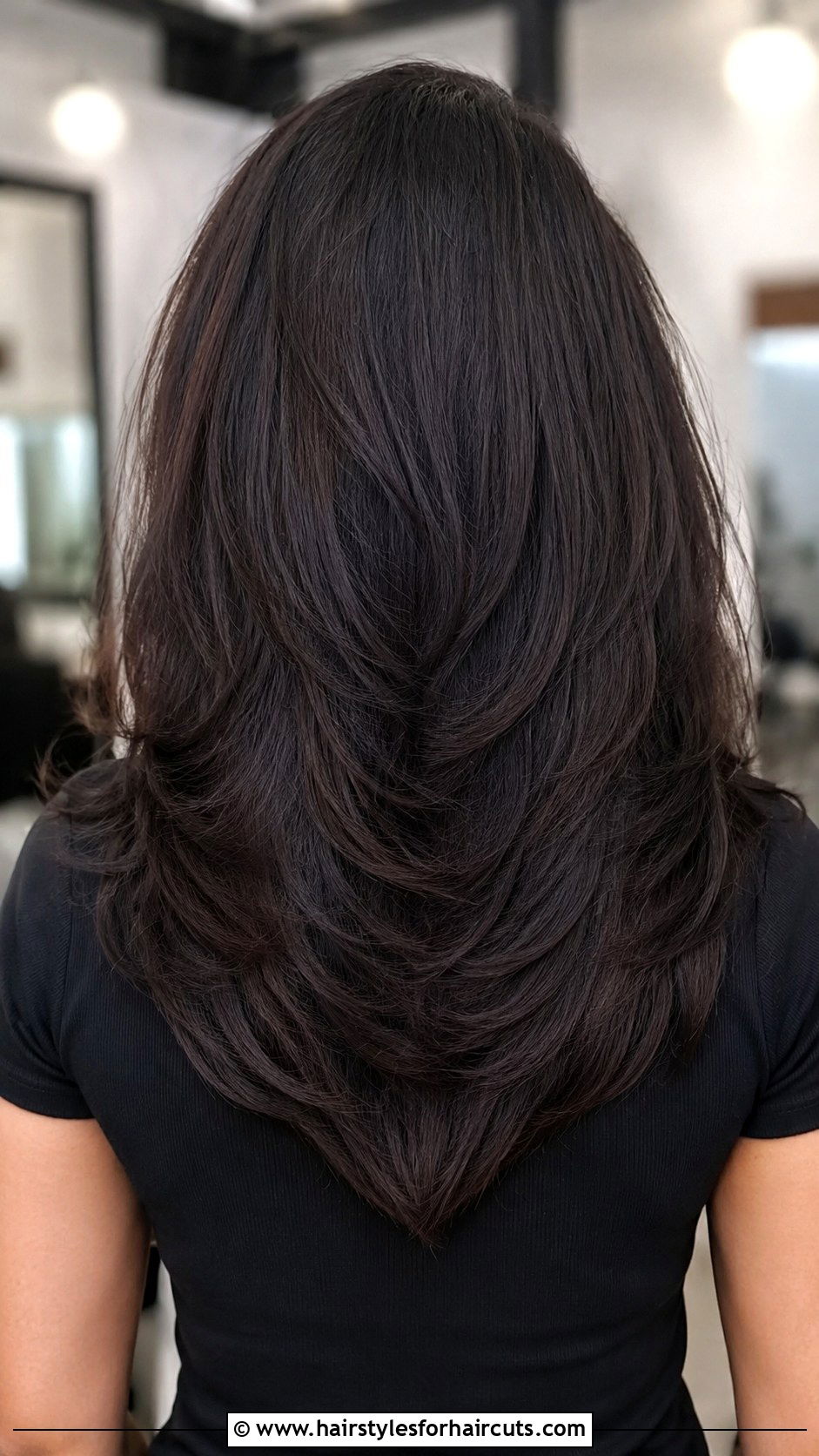 V Shaped Layers for Thick Hair - 25 v shaped layered haircuts medium hair - 25 v shaped layered haircuts medium hair