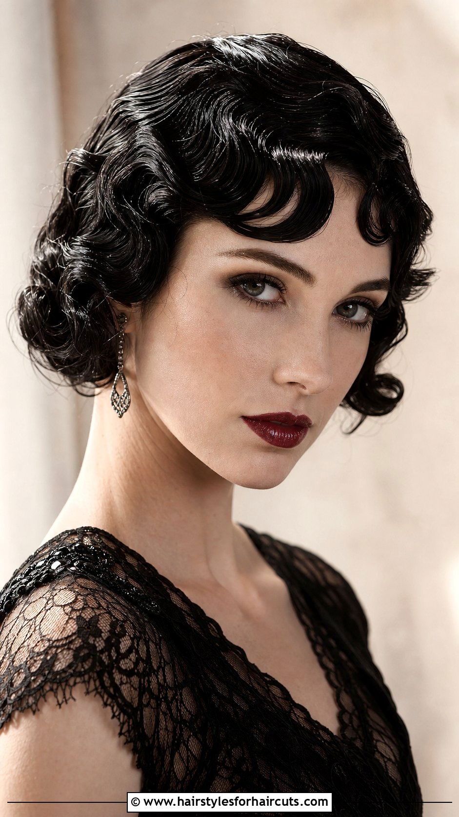 Vamped Up 1920s Short Curl - 25 short hair 1920s hairstyles - 25 short hair 1920s hairstyles