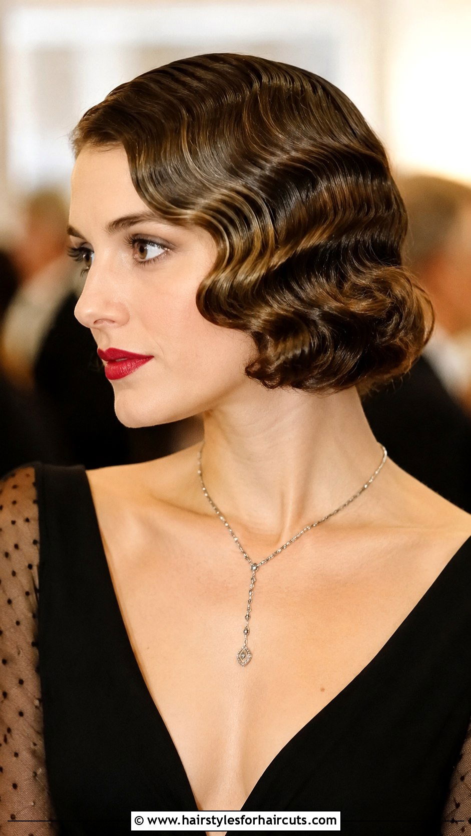 Victorian Finger Wave Bob - 25 easy victorian hairstyles for short hair - 25 easy victorian hairstyles for short hair
