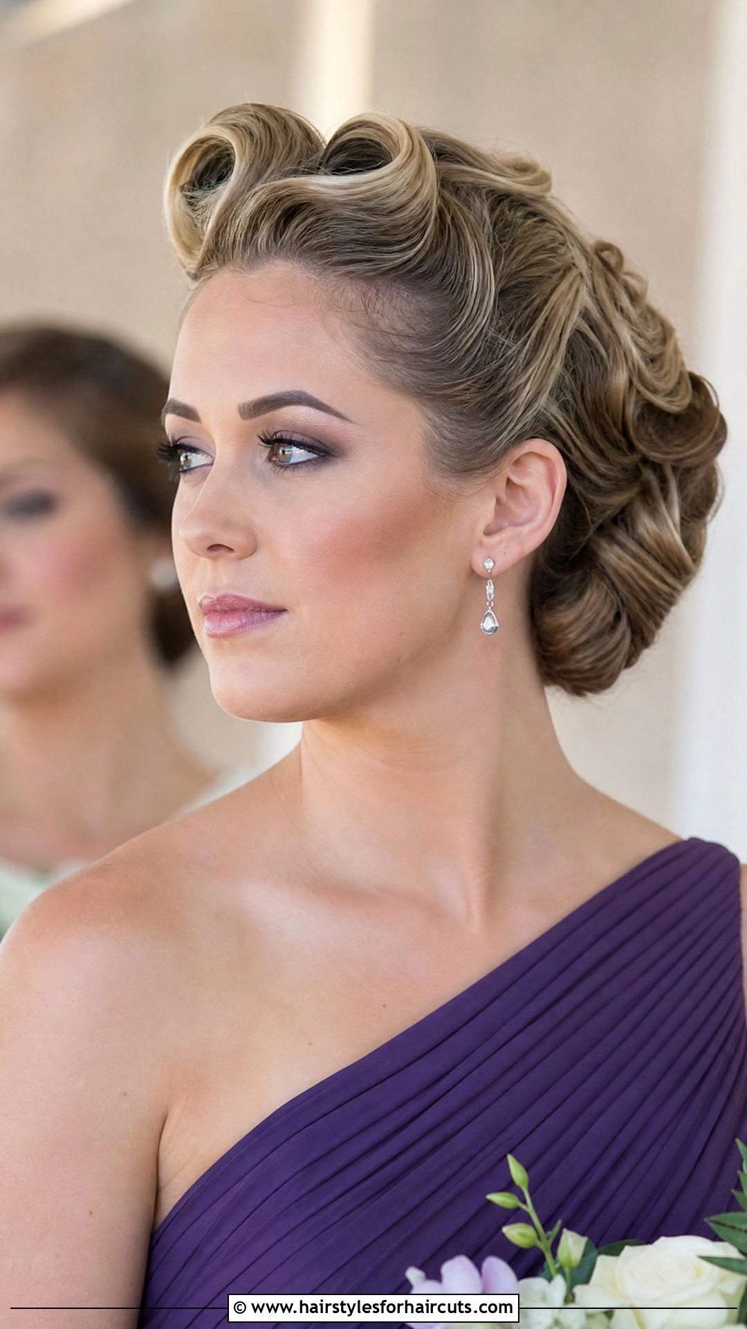 Victory Roll Updo - 25 victory roll hairstyles - 25 victory roll hairstyles