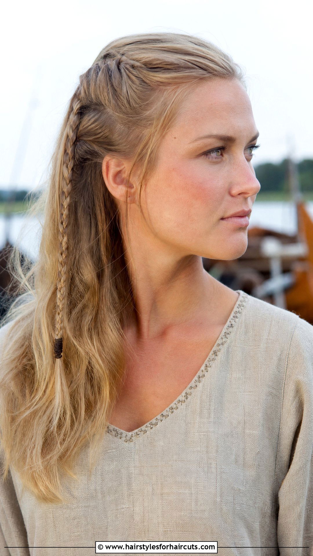 Viking Single Side Braid - 25 viking hairstyles for thin hair - 25 viking hairstyles for thin hair