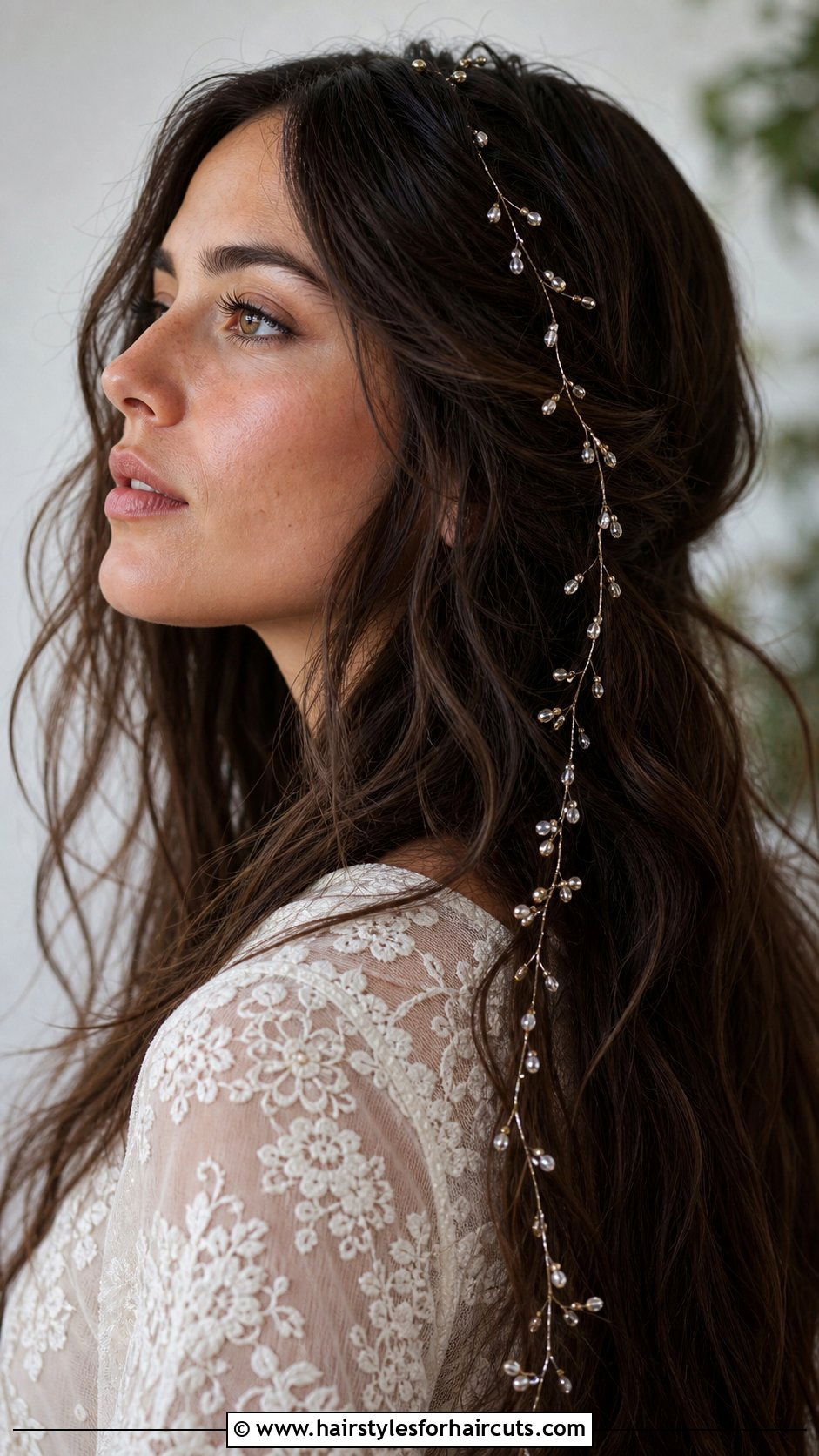 Vines In Long Loose Hair - 25 hairstyles with flowers - 25 hairstyles with flowers
