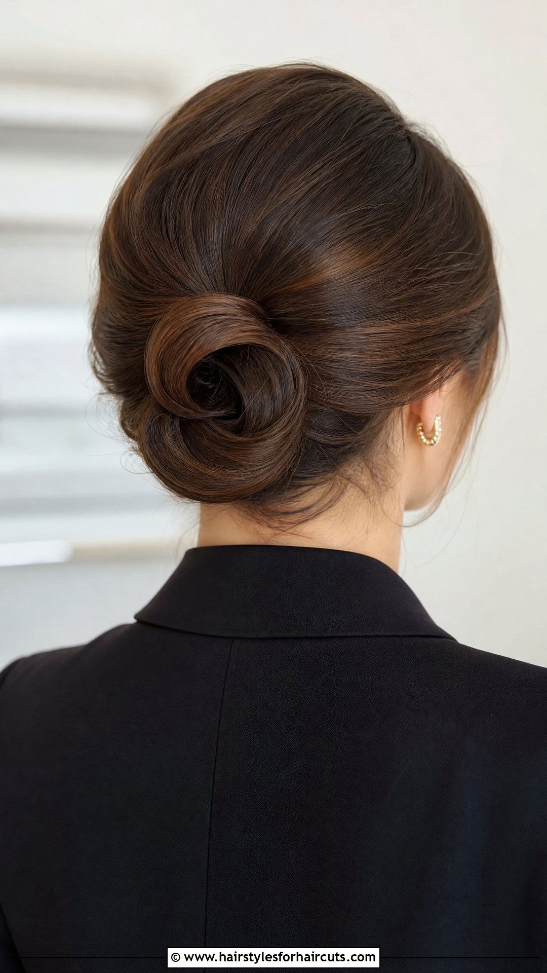 Vintage Figure Eight Bun Updo - 25 vintage updo hairstyles for long hair - 25 vintage updo hairstyles for long hair