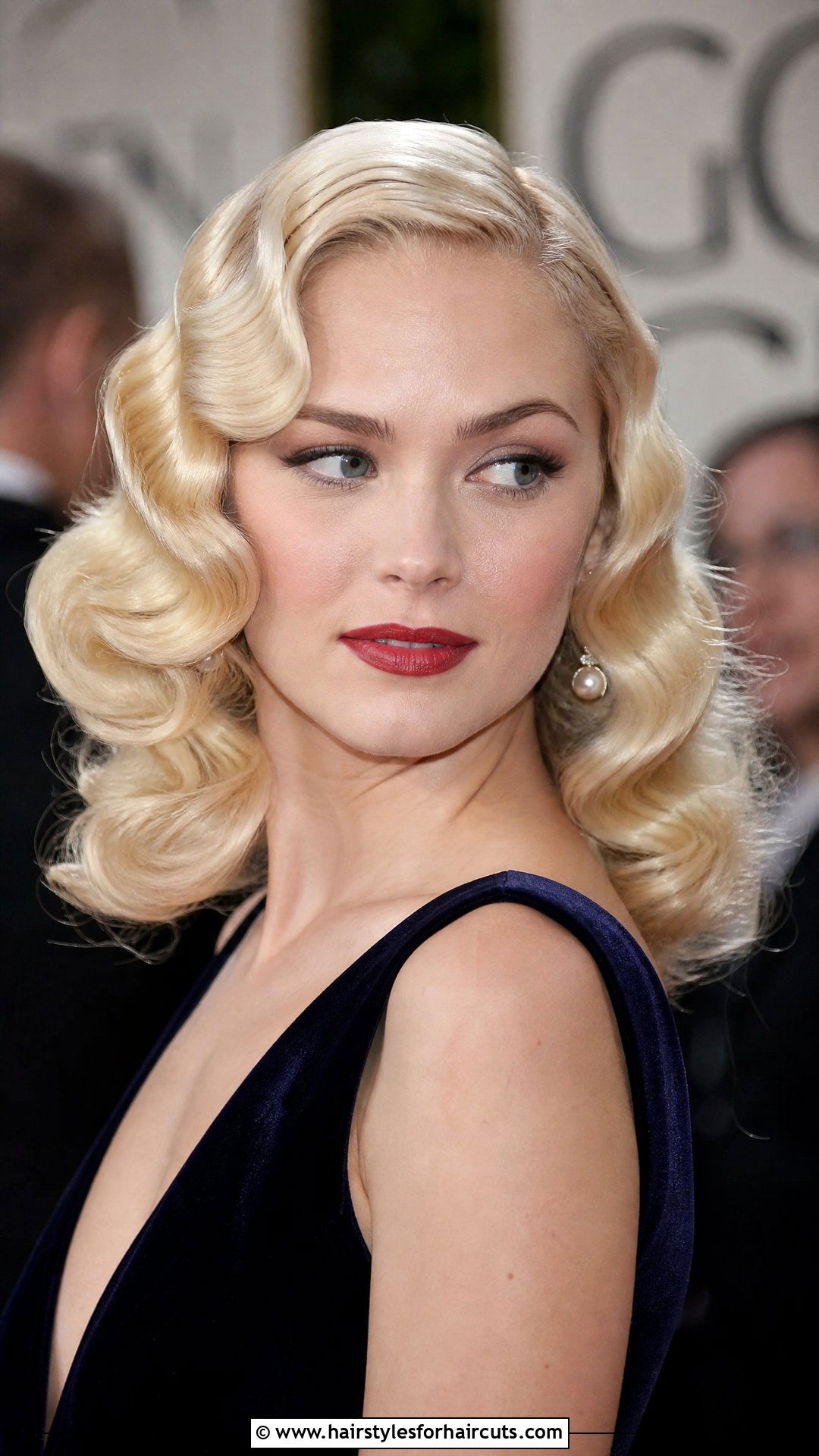 Vintage Hollywood Pearl Waves - 25 pearl hairstyles - 25 pearl hairstyles