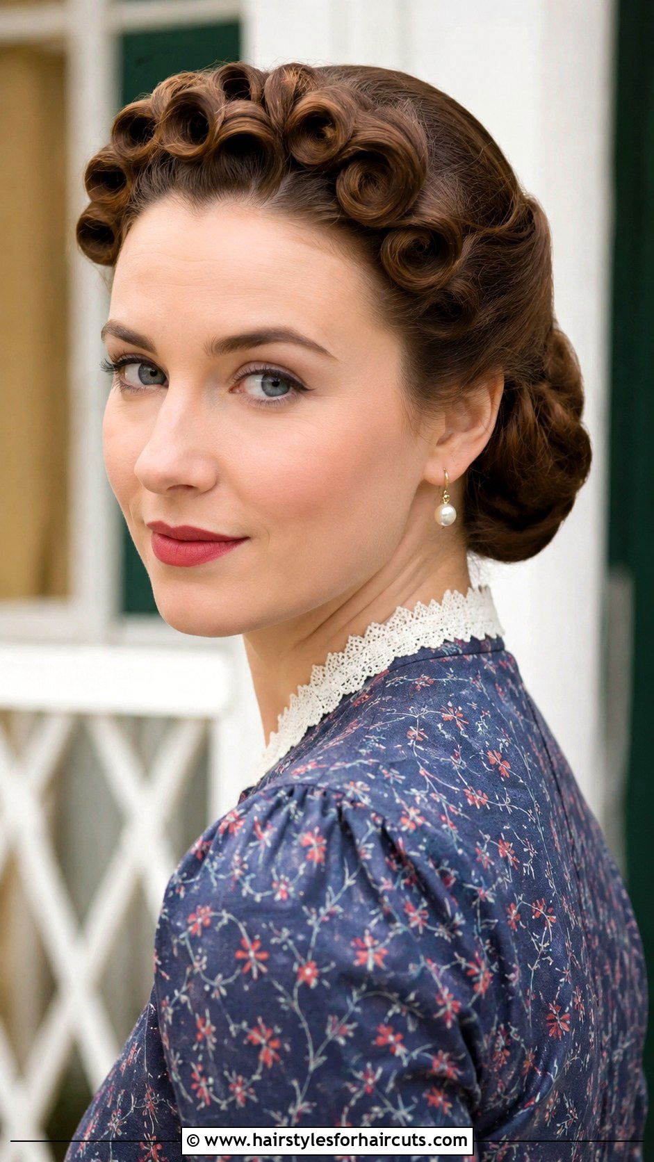 Vintage Pin Curl Halo For Long Hair - 25 1920s hairstyles for long curly hair - 25 1920s hairstyles for long curly hair