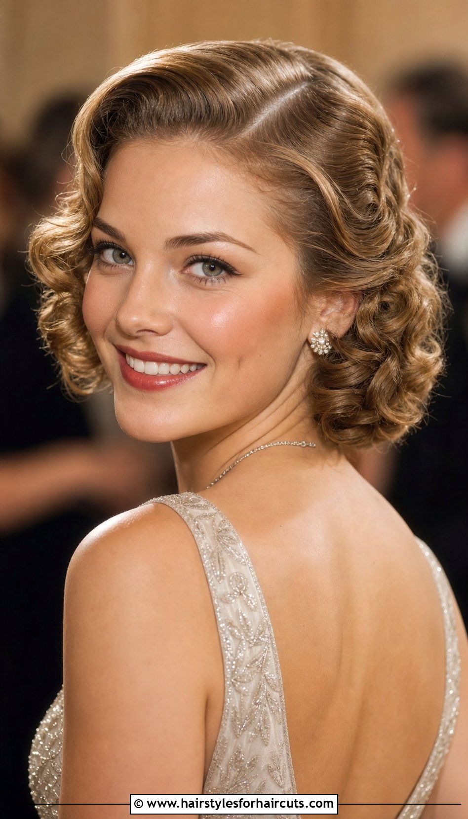 Vintage curly homecoming hairstyle - 25 curly hairstyles for homecoming - 25 curly hairstyles for homecoming