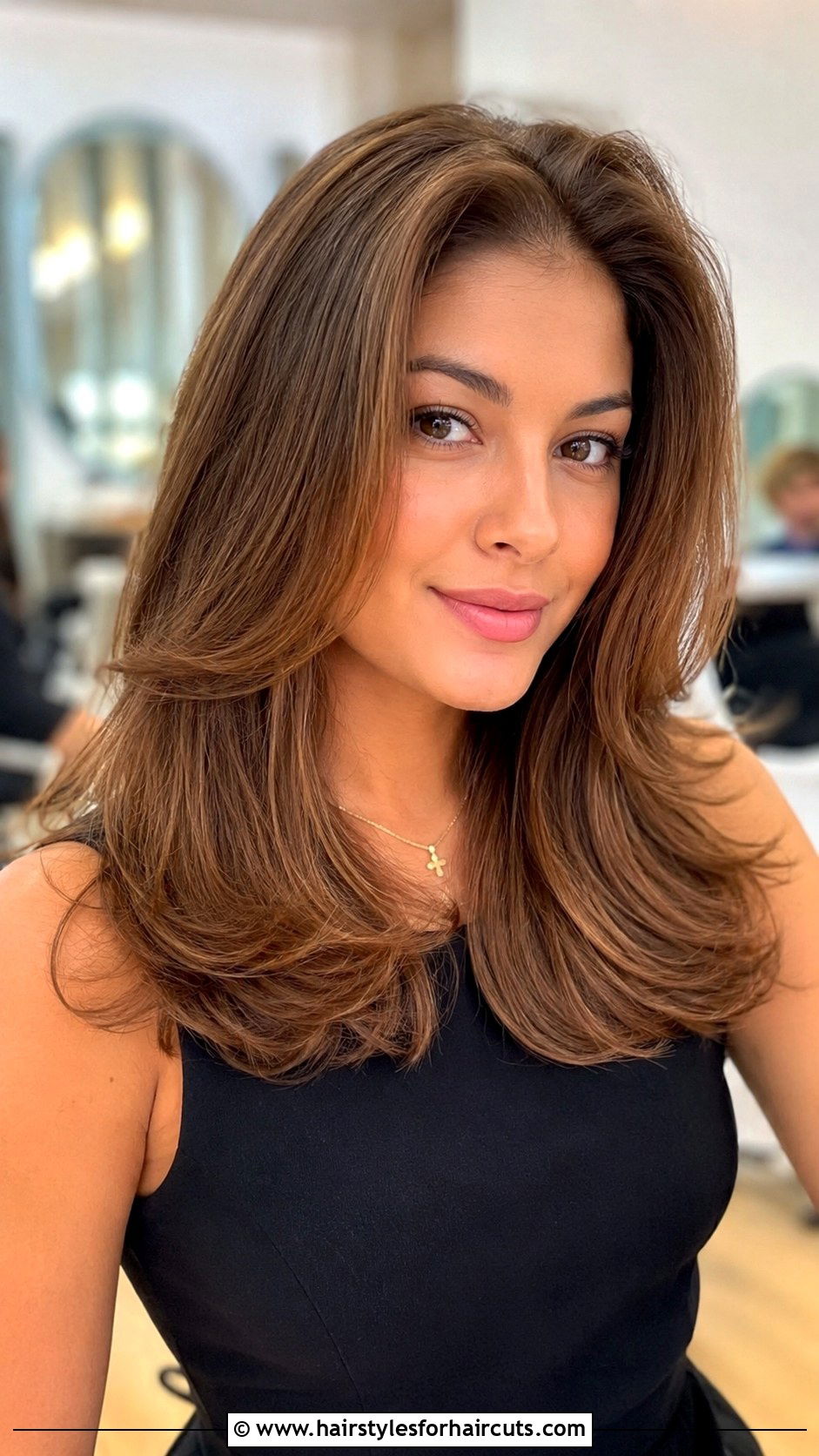 Voluminous Blowout - 25 date night hairstyles for thin hair - 25 date night hairstyles for thin hair