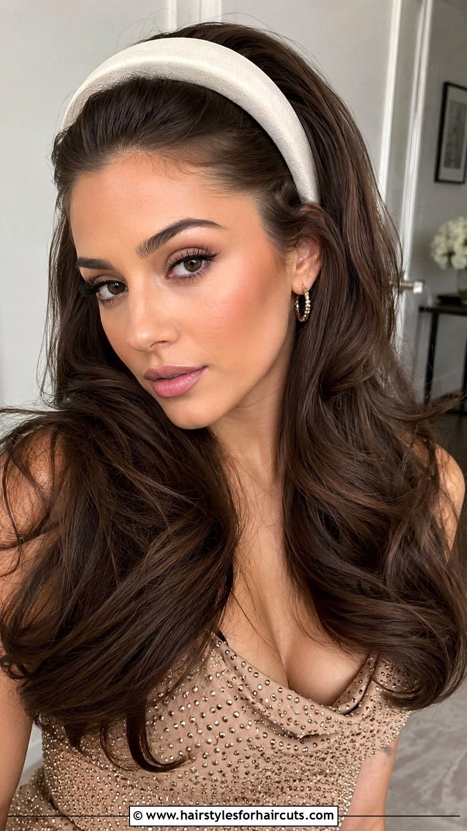 Voluminous Blowout With Headband - 25 country girl hairstyles for long hair - 25 country girl hairstyles for long hair