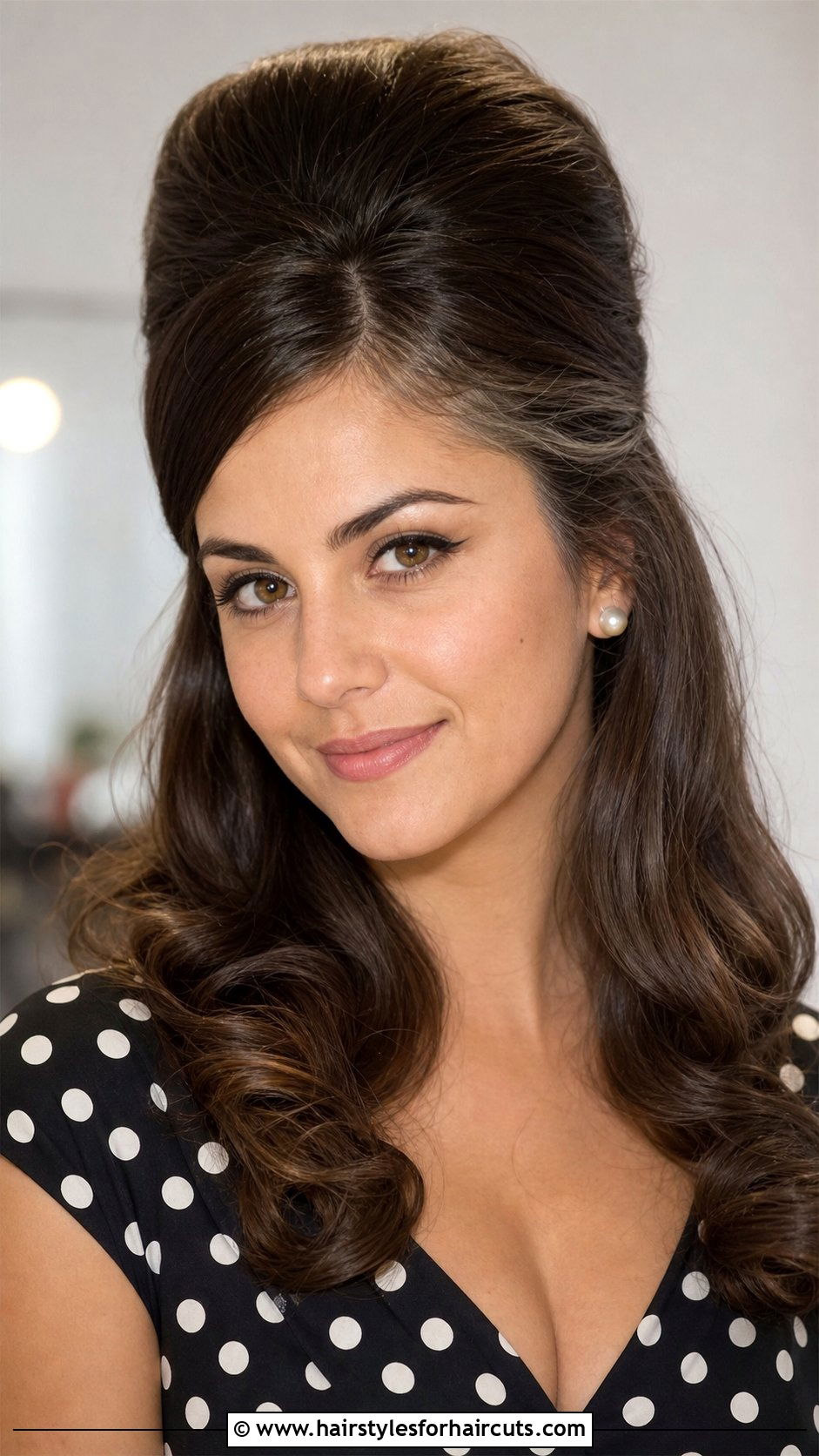 Voluminous Bouffant Half Up - 25 off the face hairstyles for medium hair - 25 off the face hairstyles for medium hair
