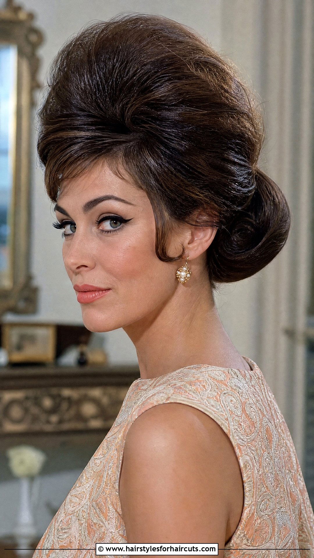 Voluminous Bouffant Updo - 25 formal wedding hairstyles for long hair - 25 formal wedding hairstyles for long hair