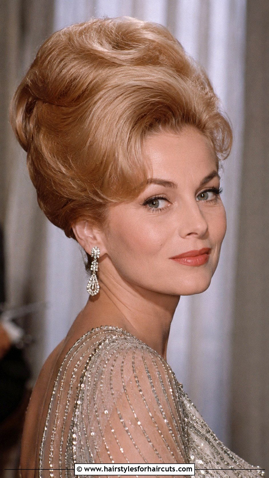 Voluminous Bouffant Updo - 25 long hairstyles updo - 25 long hairstyles updo