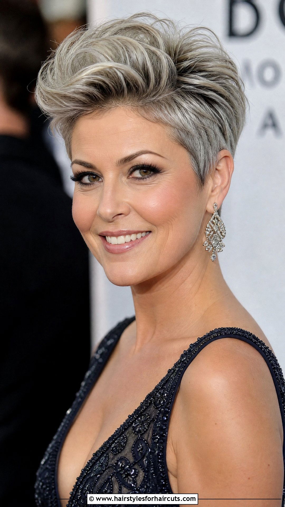 Voluminous Crown Pixie - 25 pixie 1960s hairstyles for short hair - 25 pixie 1960s hairstyles for short hair