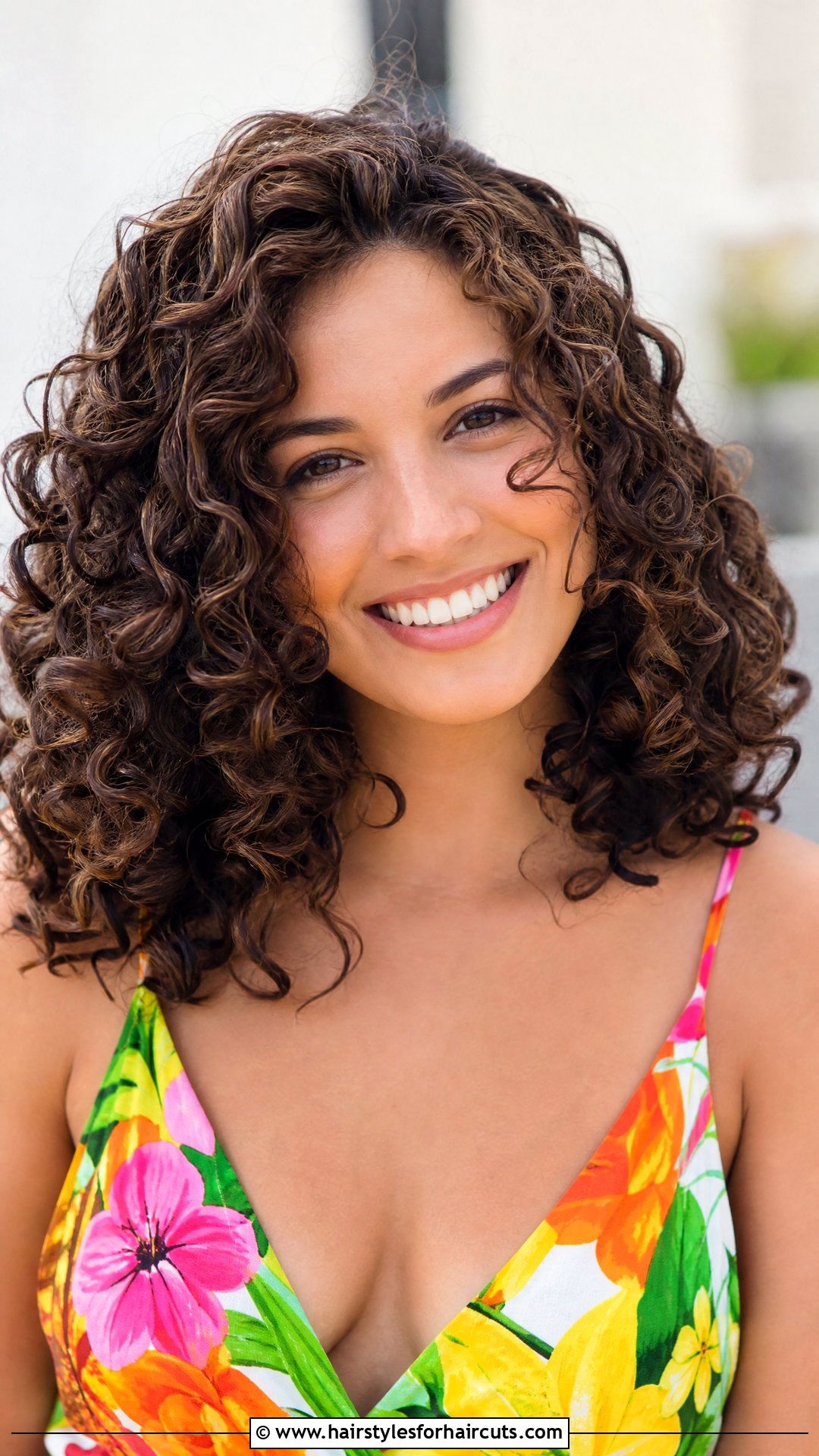 Voluminous Curls For Round Face - 25 best hairstyles for round faces - 25 best hairstyles for round faces