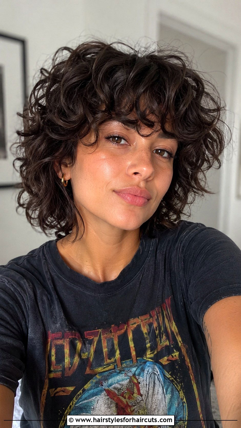 Voluminous Curls Short Hair - 25 curling hairstyles for short hair - 25 curling hairstyles for short hair