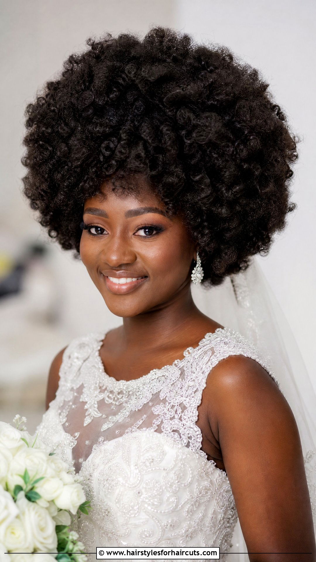 Voluminous Curly Bridal Afro - 25 wedding hairstyles for dark hair - 25 wedding hairstyles for dark hair