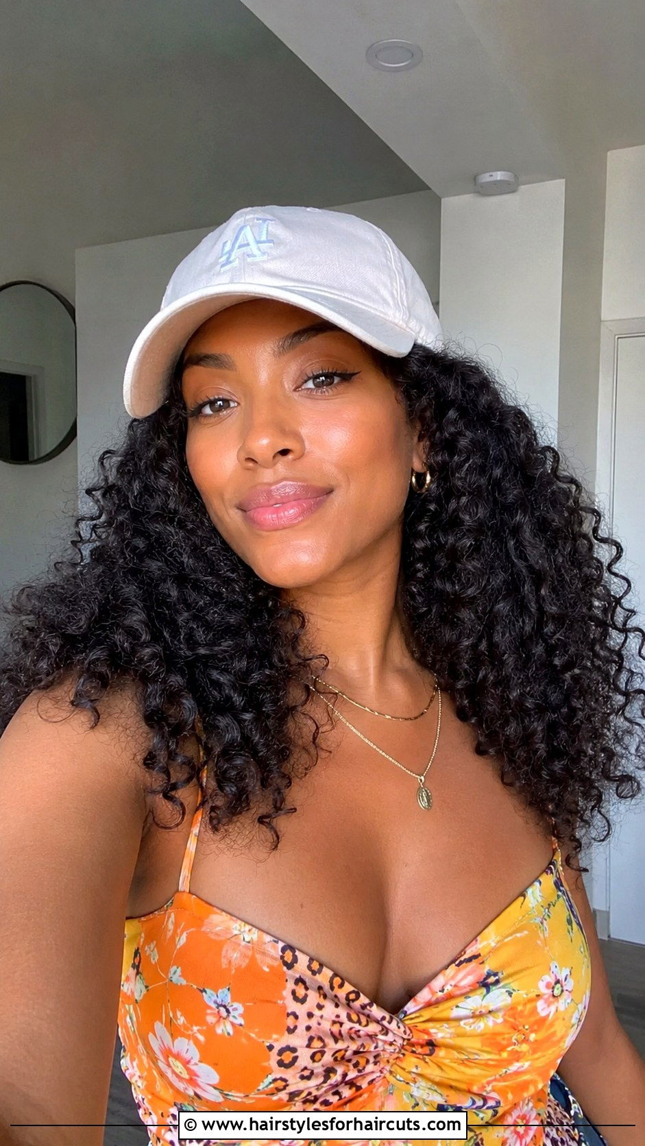 Voluminous Curly Hair - 25 baseball cap hairstyles medium length hair - 25 baseball cap hairstyles medium length hair