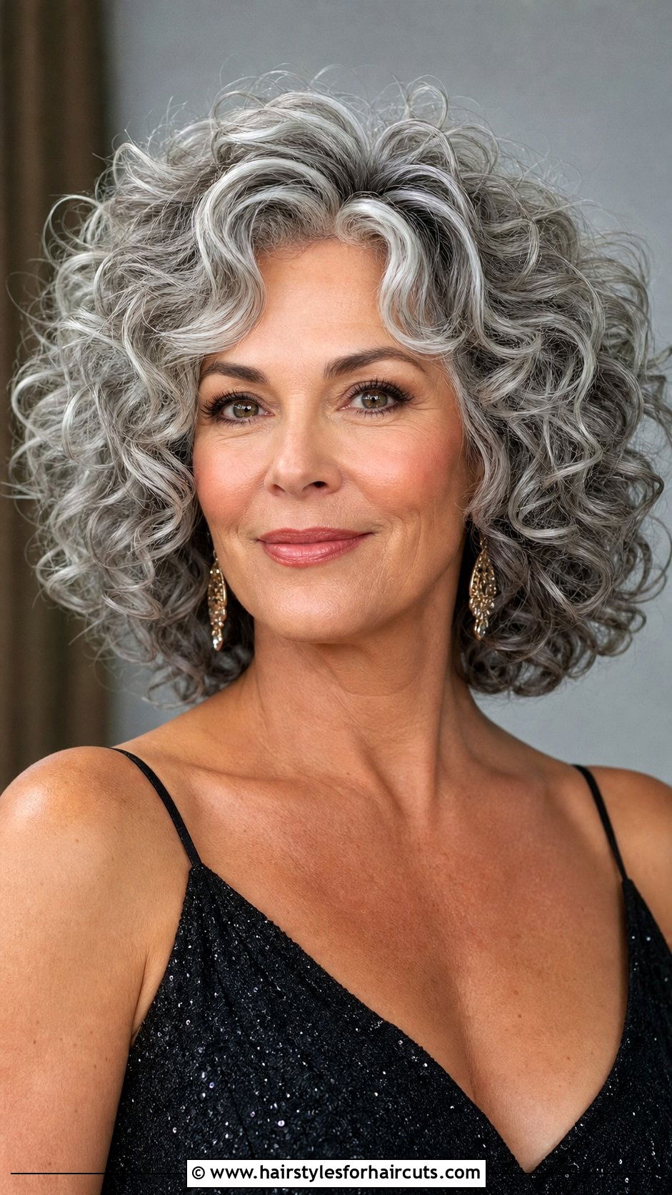 Voluminous Curly Medium Cut - 25 hairstyles for curly gray hair over 60 - 25 hairstyles for curly gray hair over 60