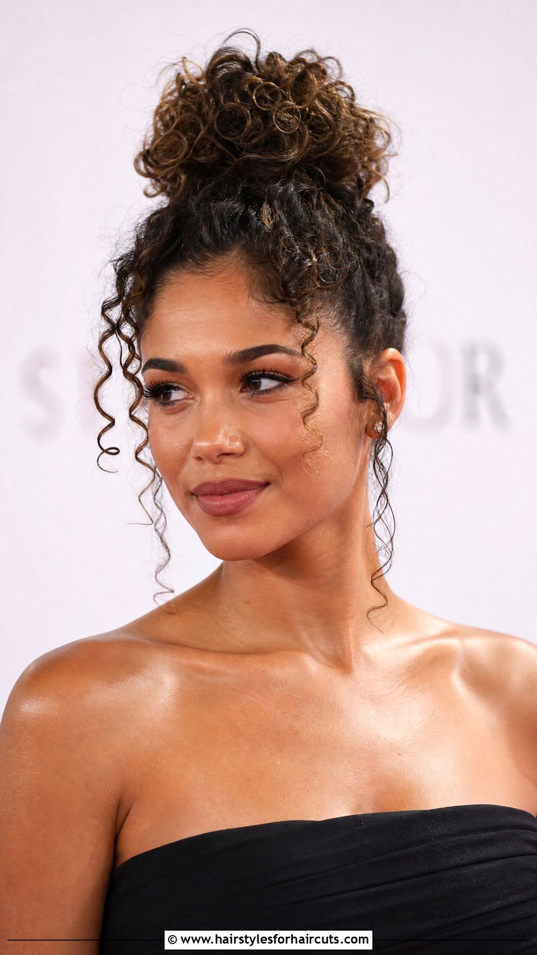 Voluminous Curly Top Knot - 25 wedding hairstyles for shoulder length curly hair - 25 wedding hairstyles for shoulder length curly hair
