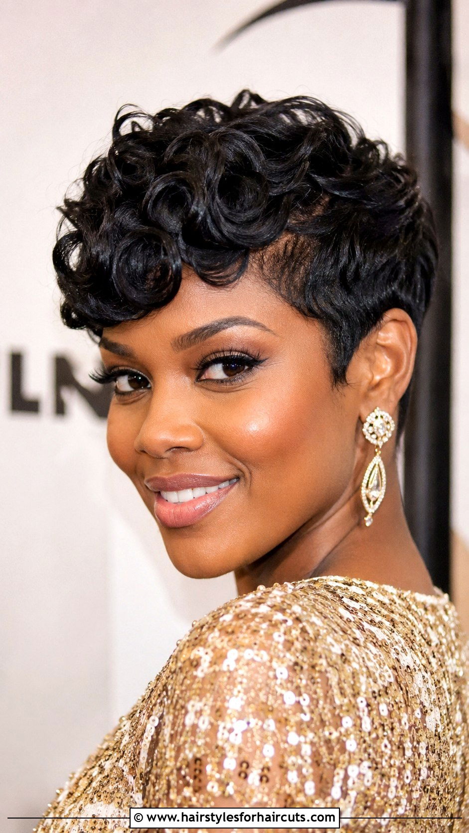 Voluminous Finger Wave Pixie - 25 pixie 1920s hairstyles for short hair - 25 pixie 1920s hairstyles for short hair
