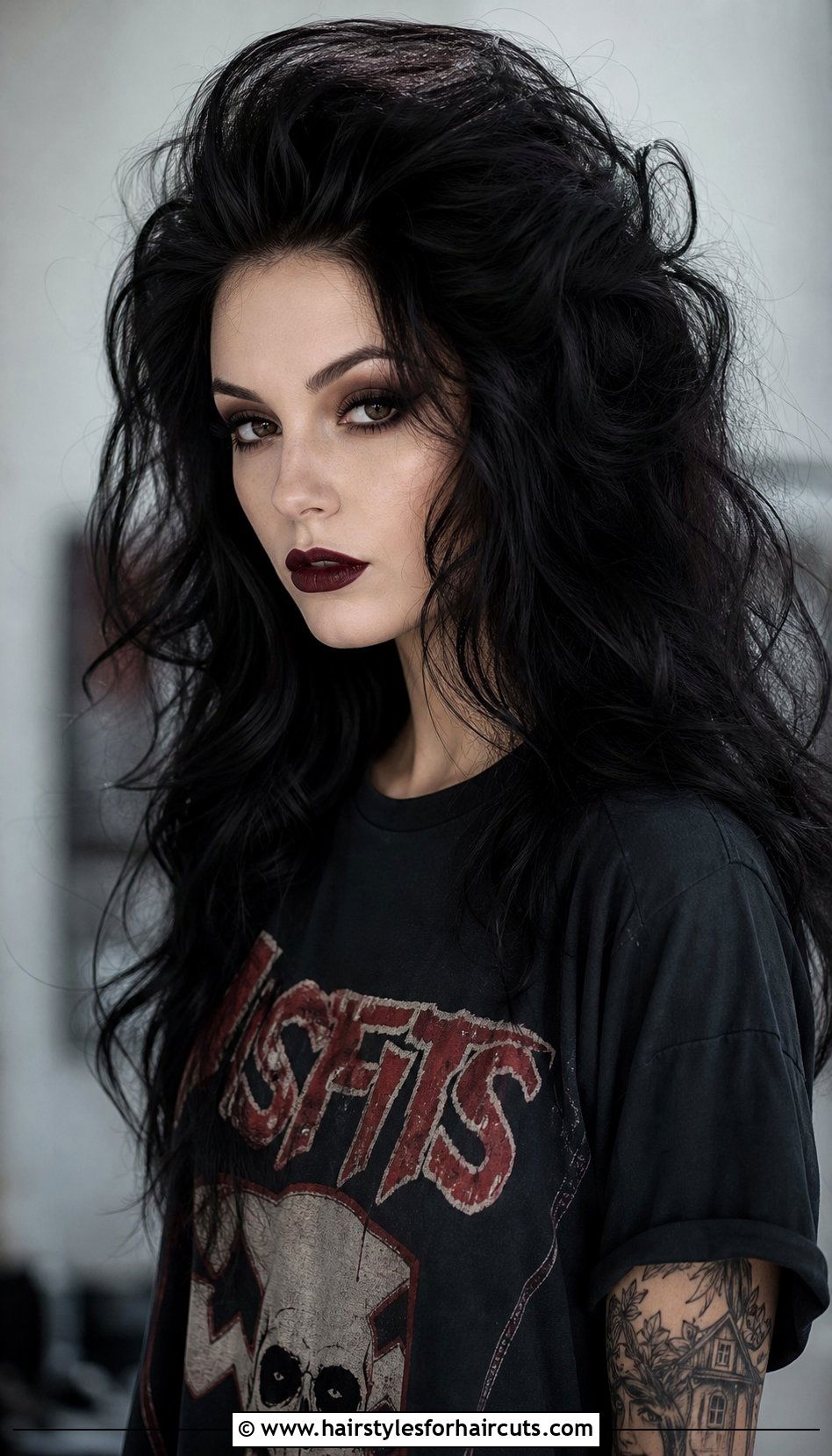Voluminous Gothic Vampire Hair - 25 long hair vampire hairstyles - 25 long hair vampire hairstyles