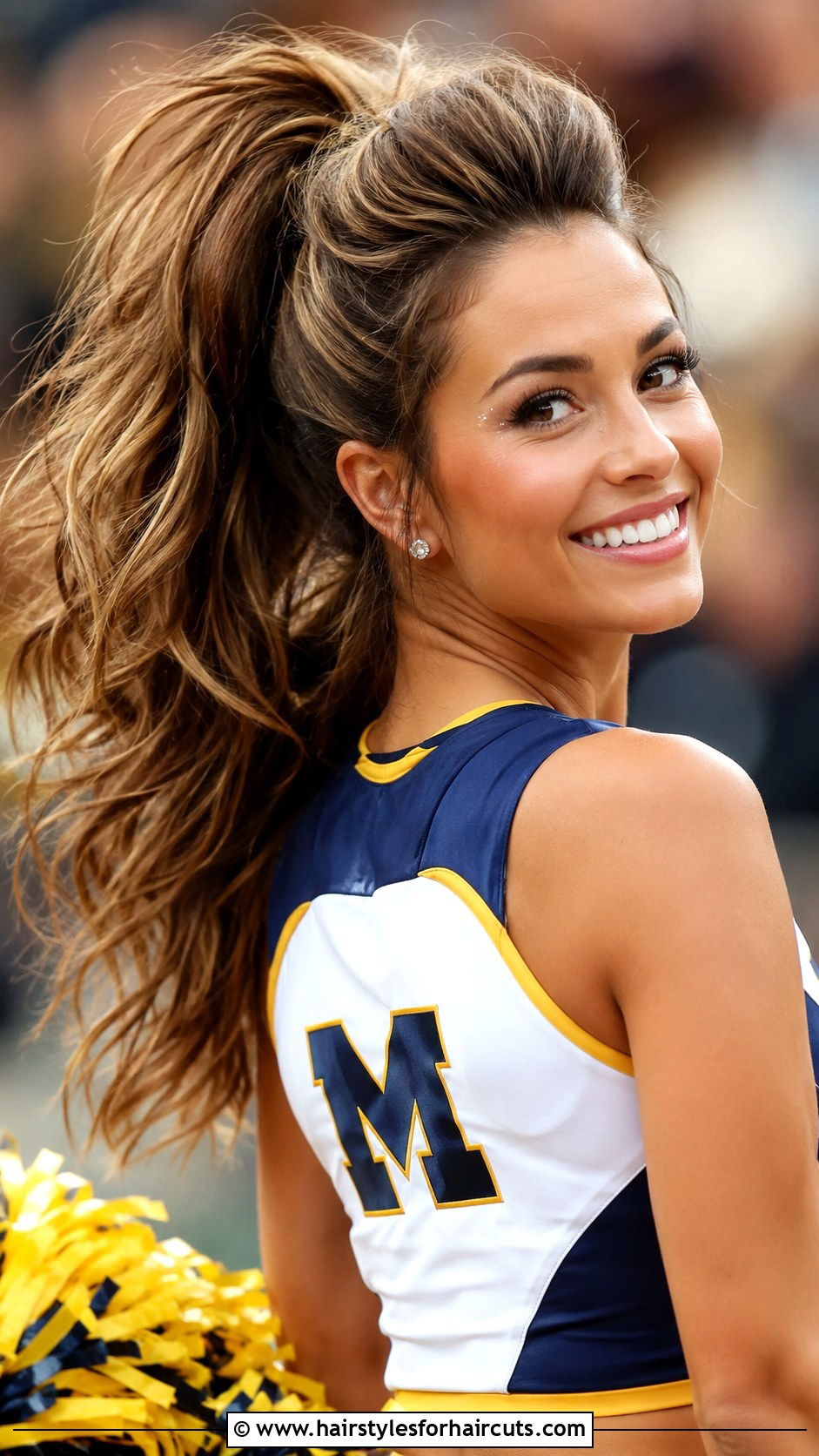 Voluminous High Ponytail - 25 hairstyles for back to school - 25 hairstyles for back to school