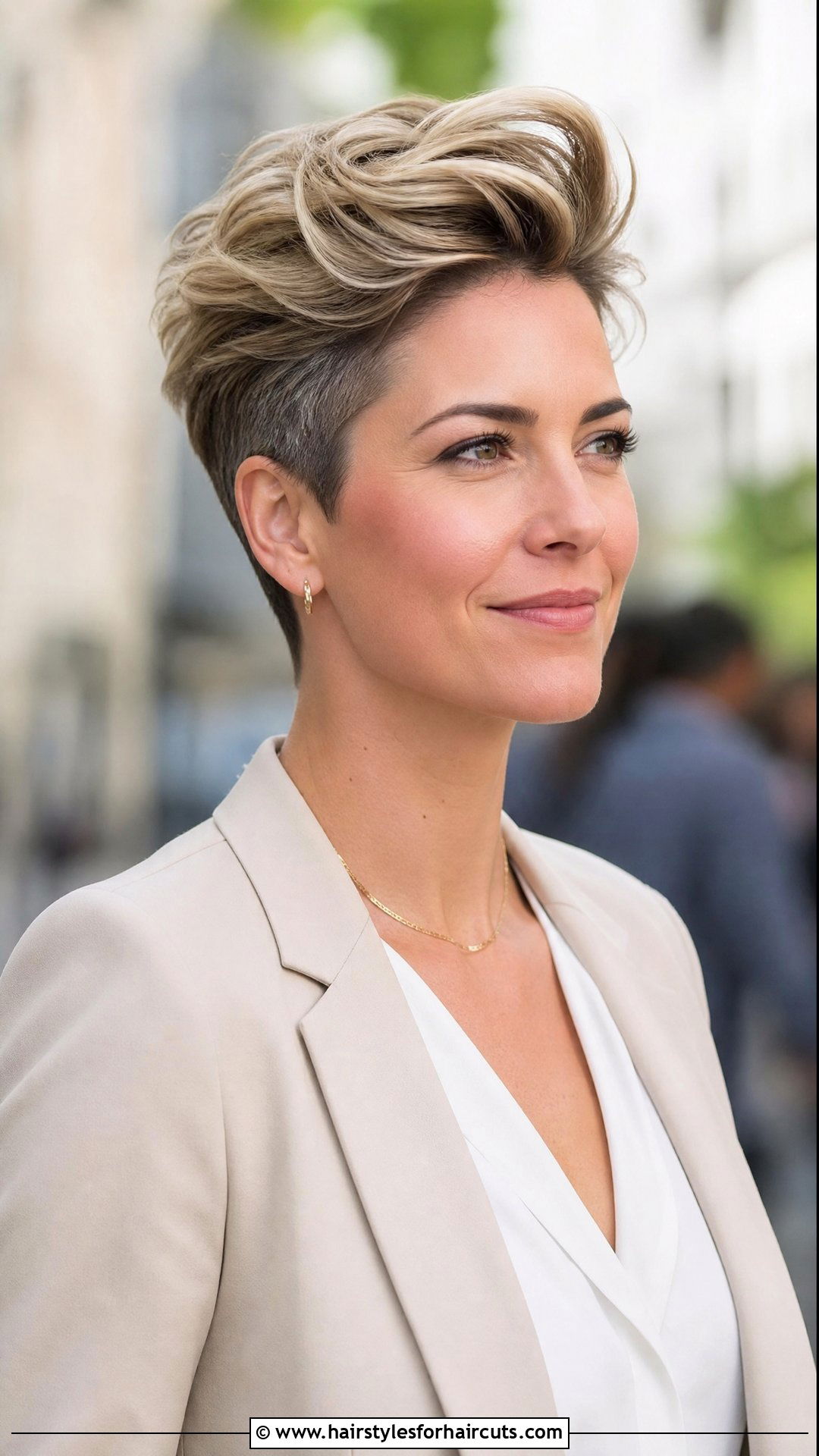 Voluminous Pixie - 25 short haircuts for fine thin straight hair - 25 short haircuts for fine thin straight hair