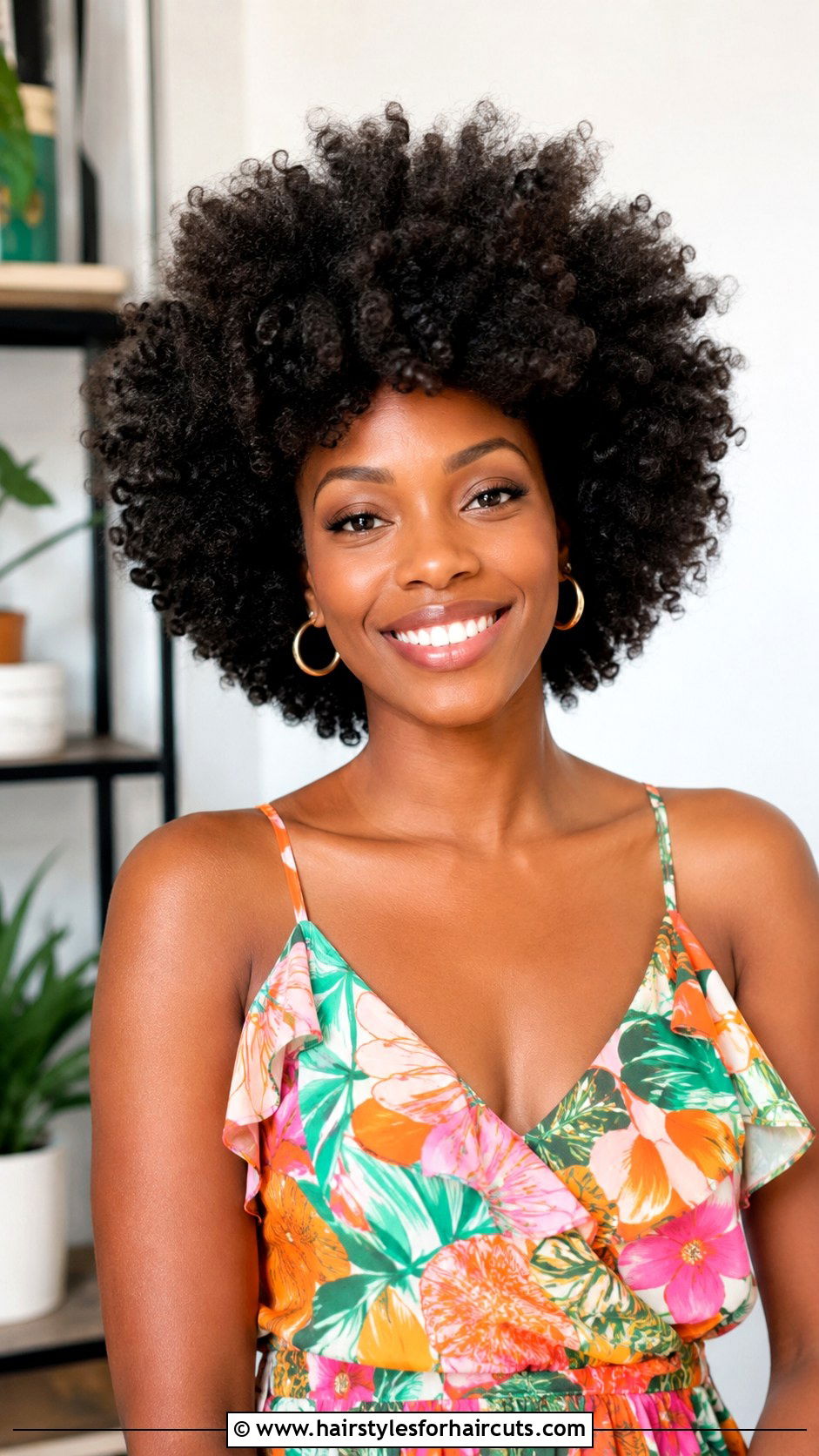Voluminous Short Curly Afro - 25 baddie hairstyles for short curly hair - 25 baddie hairstyles for short curly hair