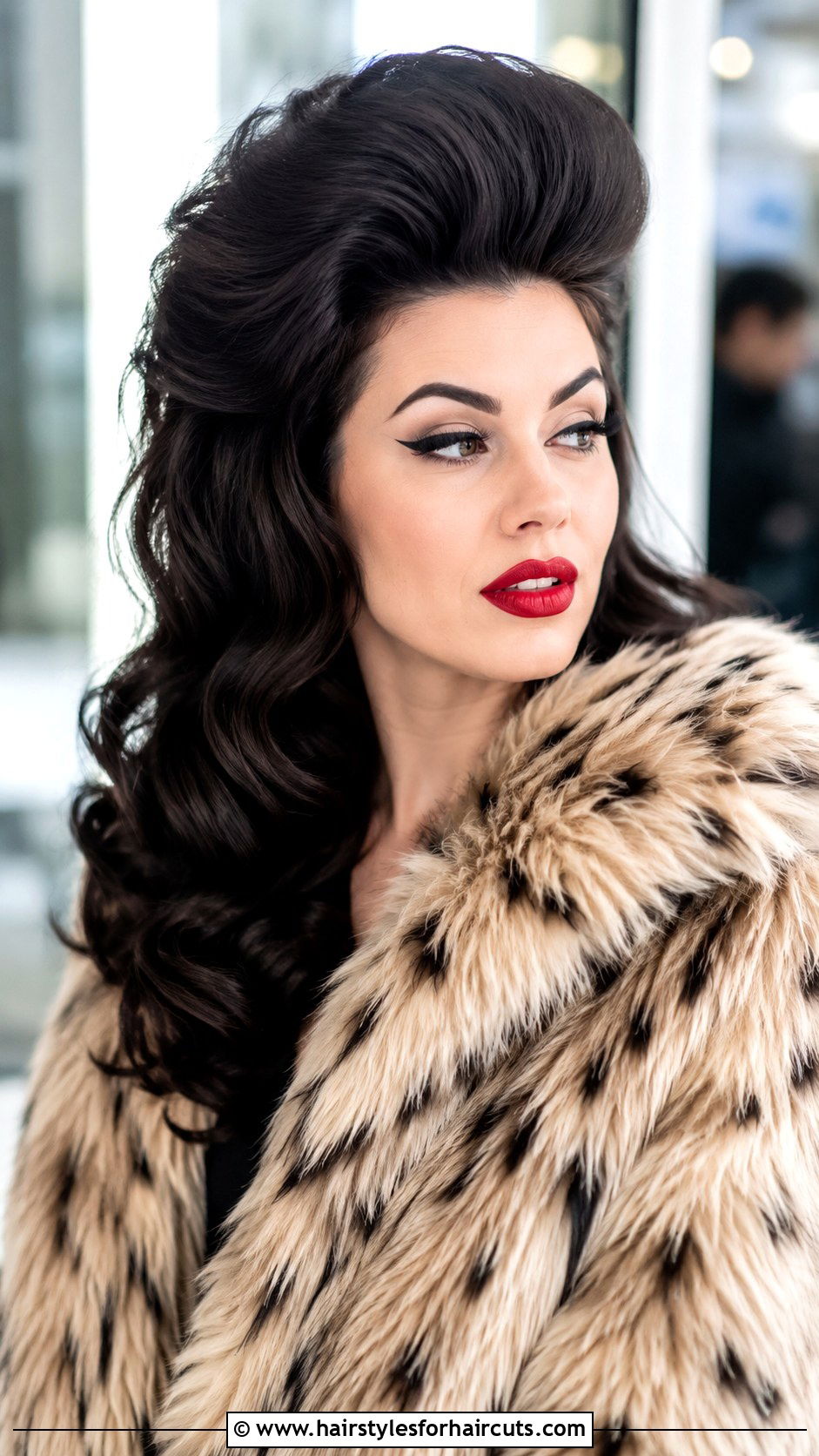 Voluminous Teased Rockabilly Long Hair - 25 easy rockabilly hairstyles for long hair - 25 easy rockabilly hairstyles for long hair