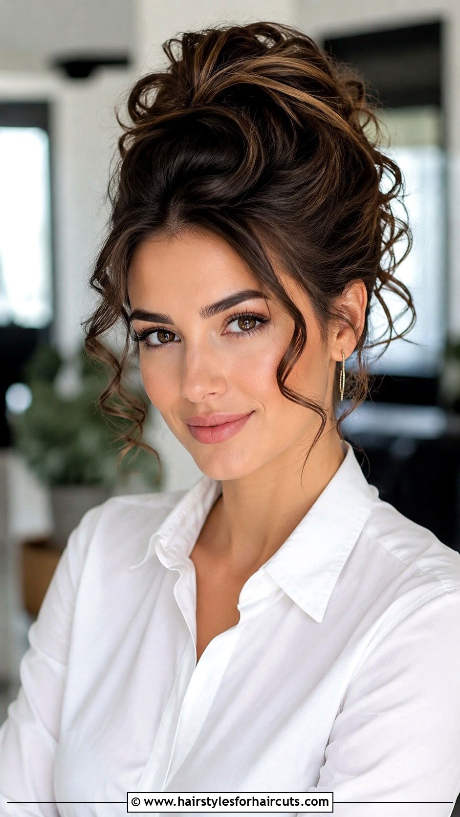 Voluminous Top Curl - 25 grandma hairstyles - 25 grandma hairstyles