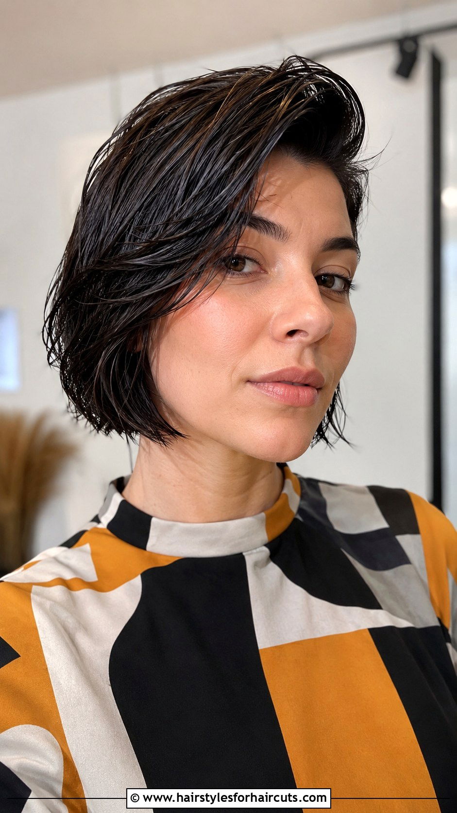 Voluminous Wet Look Bob - 25 cute hairstyles for wet hair - 25 cute hairstyles for wet hair