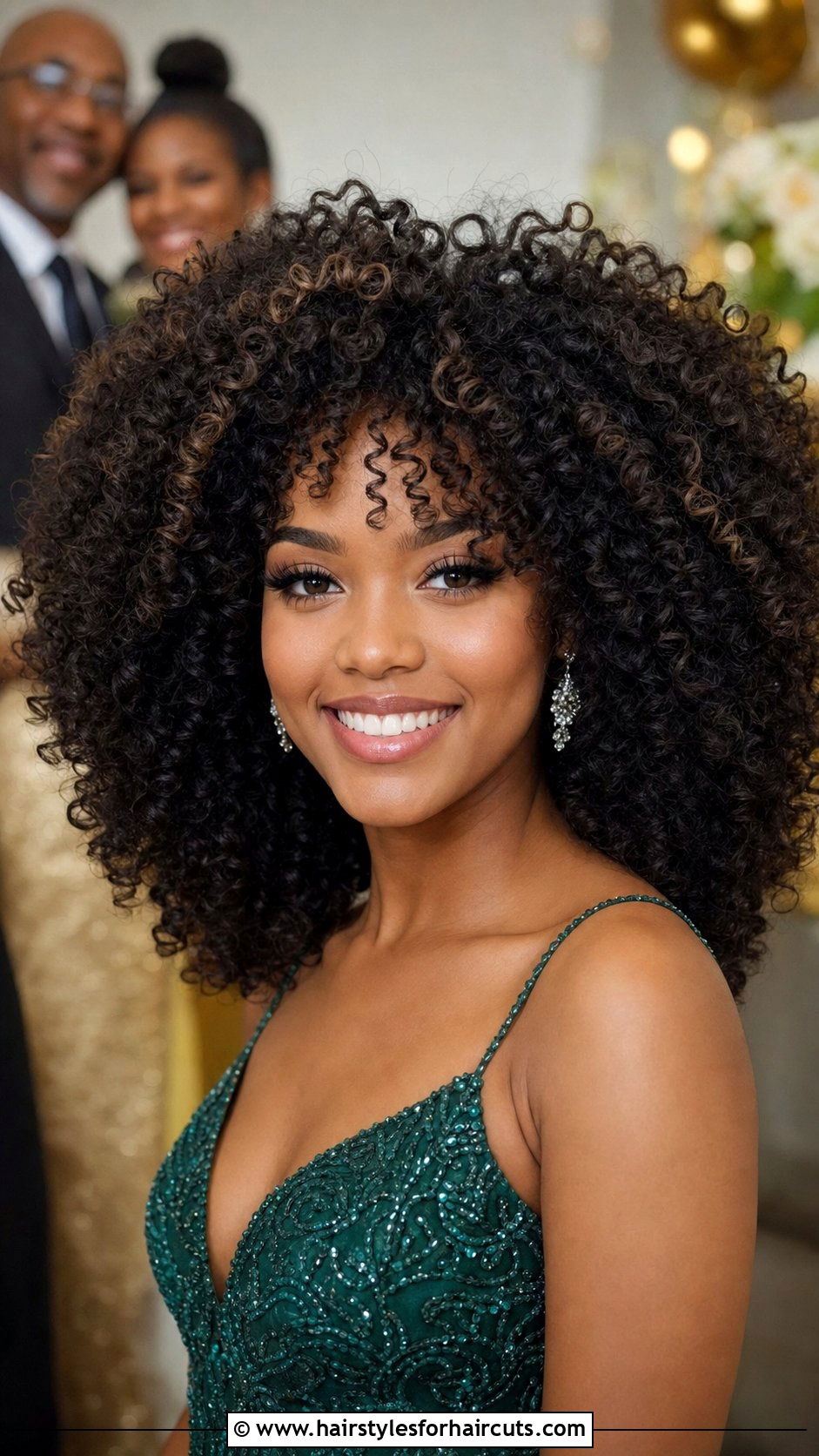 Voluminous natural curly homecoming hairstyle - 25 curly hairstyles for homecoming - 25 curly hairstyles for homecoming