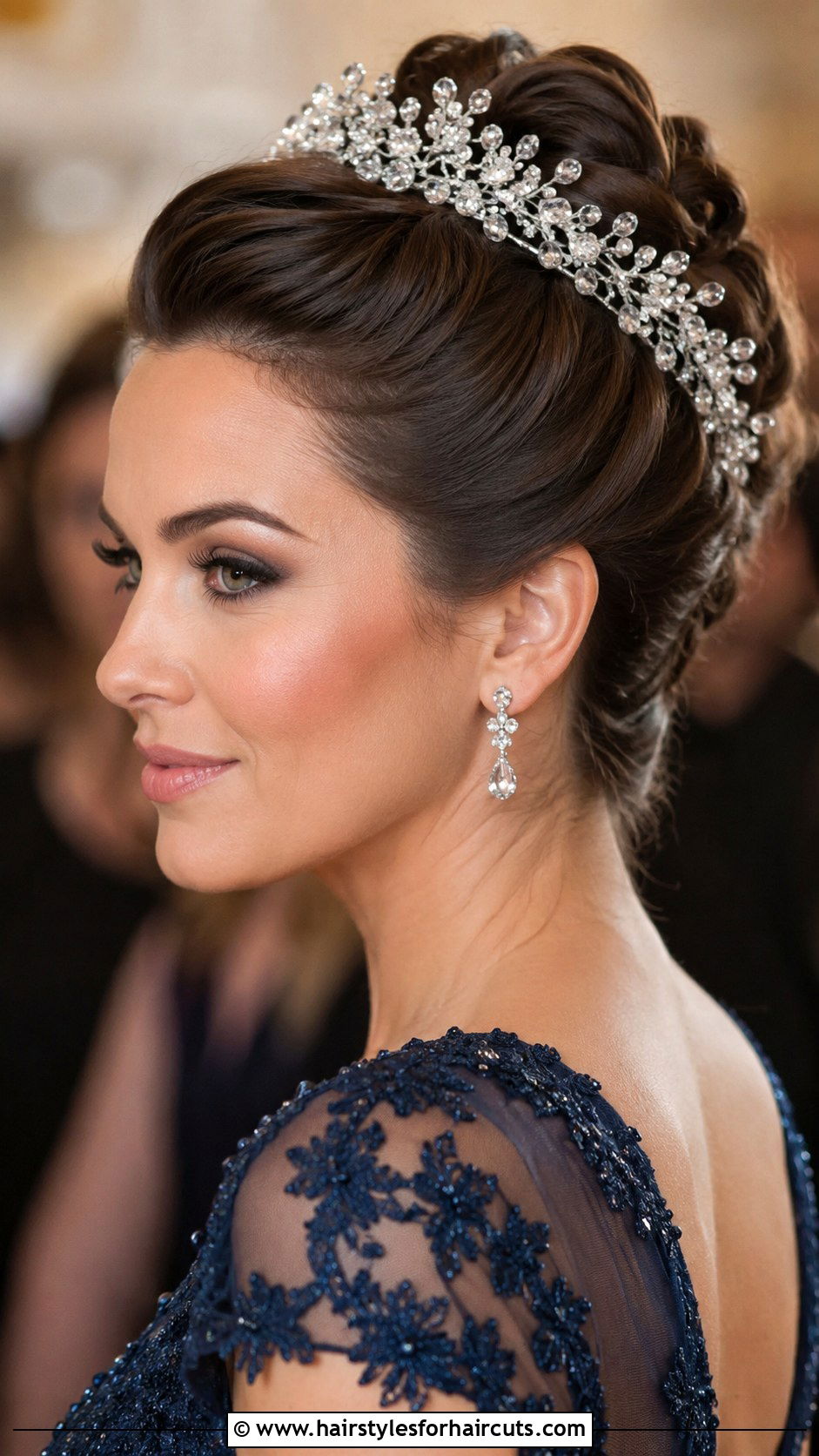 Waterfall Braid Fantasy Look - 25 fantasy hairstyles - 25 fantasy hairstyles