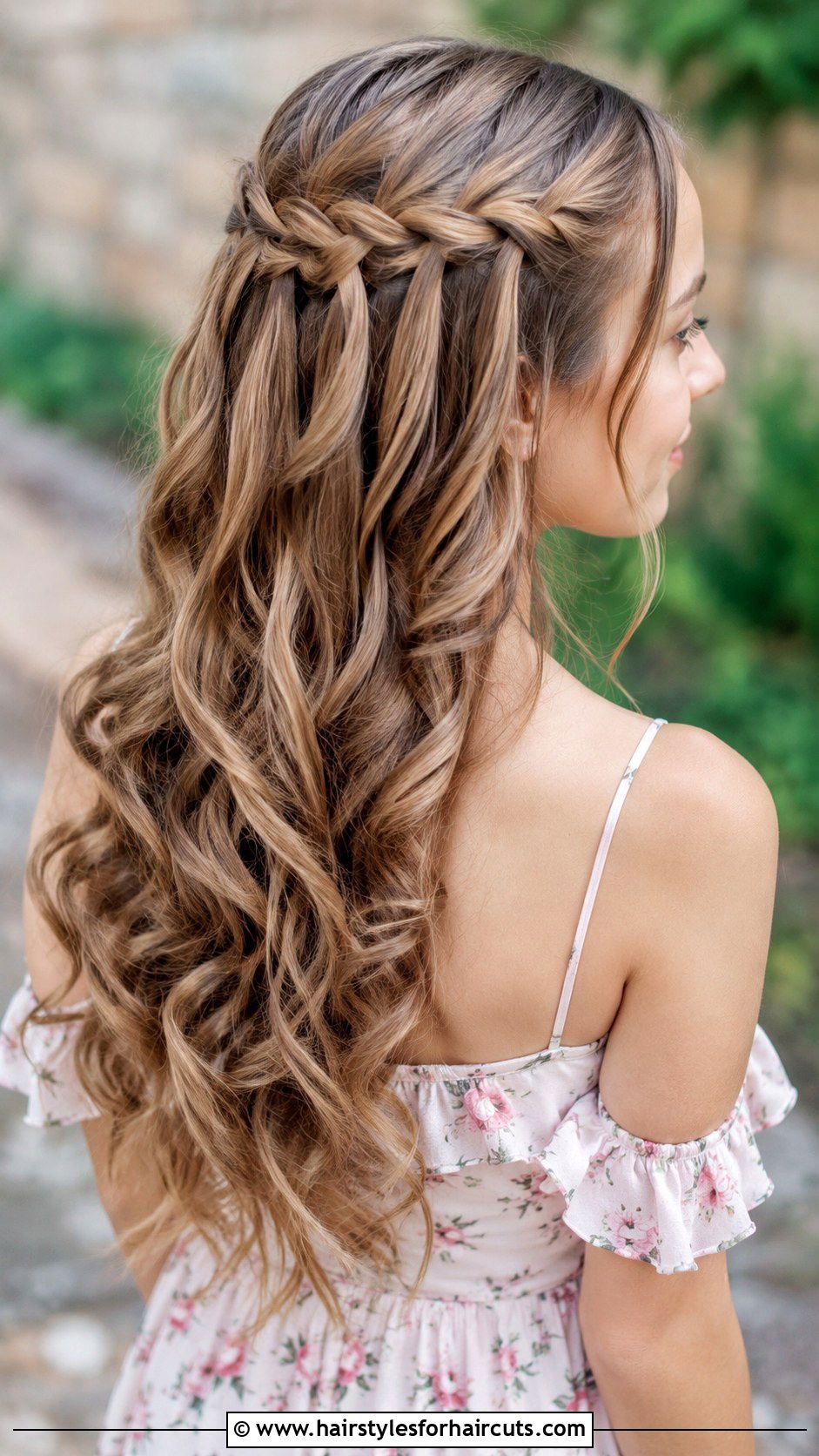 Waterfall Braid Hairstyle - 25 easy hairstyles for medium hair - 25 easy hairstyles for medium hair