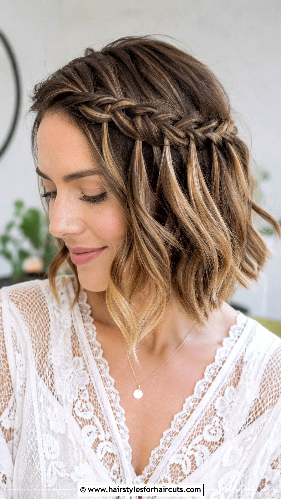Waterfall Braid Short Hair - 25 cute easy hairstyles for short hair - 25 cute easy hairstyles for short hair