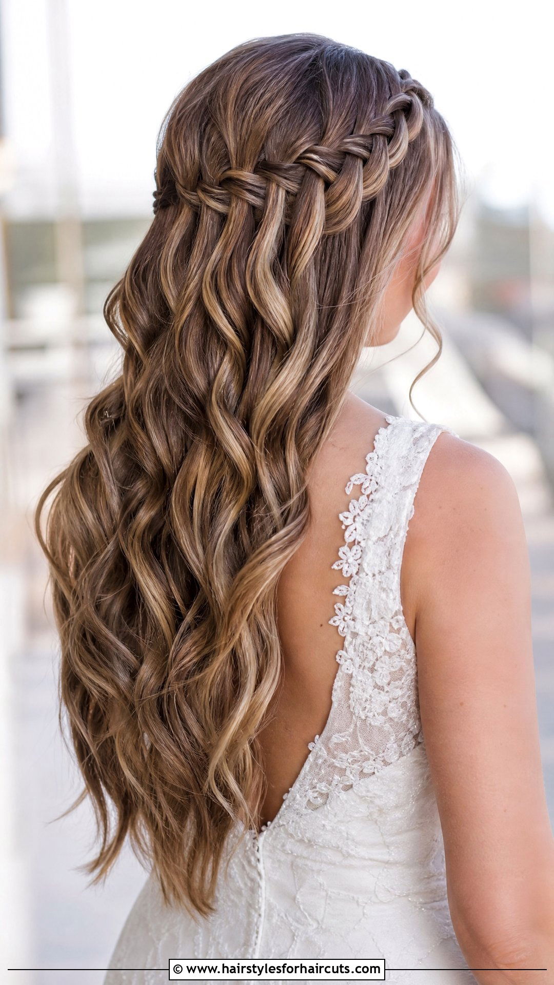 Waterfall Braid With Wavy Hair - 25 wedding hairstyles for wavy hair - 25 wedding hairstyles for wavy hair