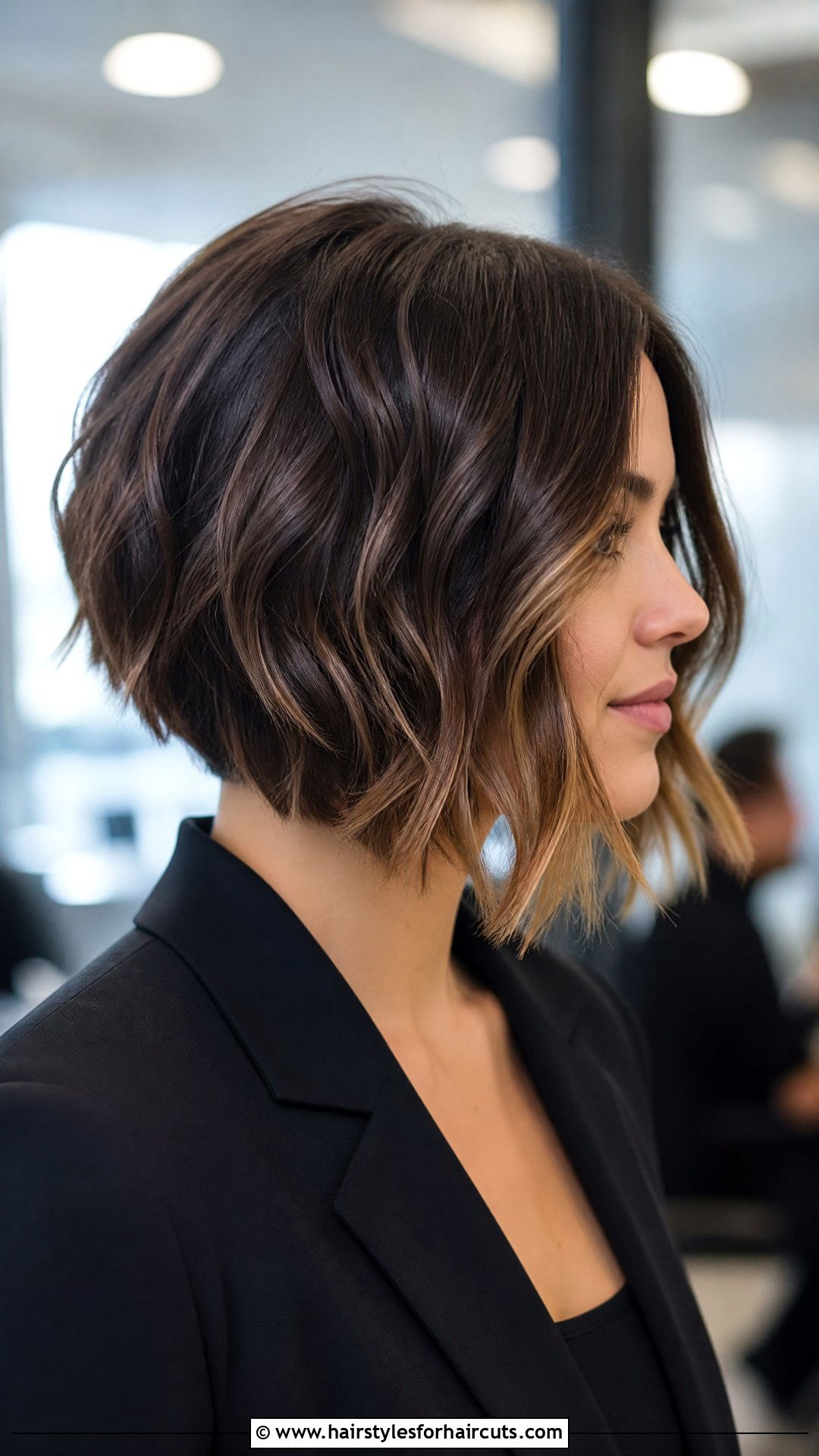 Wavy A Line Bob Haircut - 25 women haircuts for wavy hair - 25 women haircuts for wavy hair