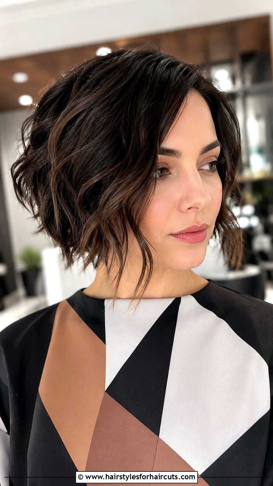 Wavy Asymmetrical Bob Haircut - 25 easy haircuts for wavy hair - 25 easy haircuts for wavy hair