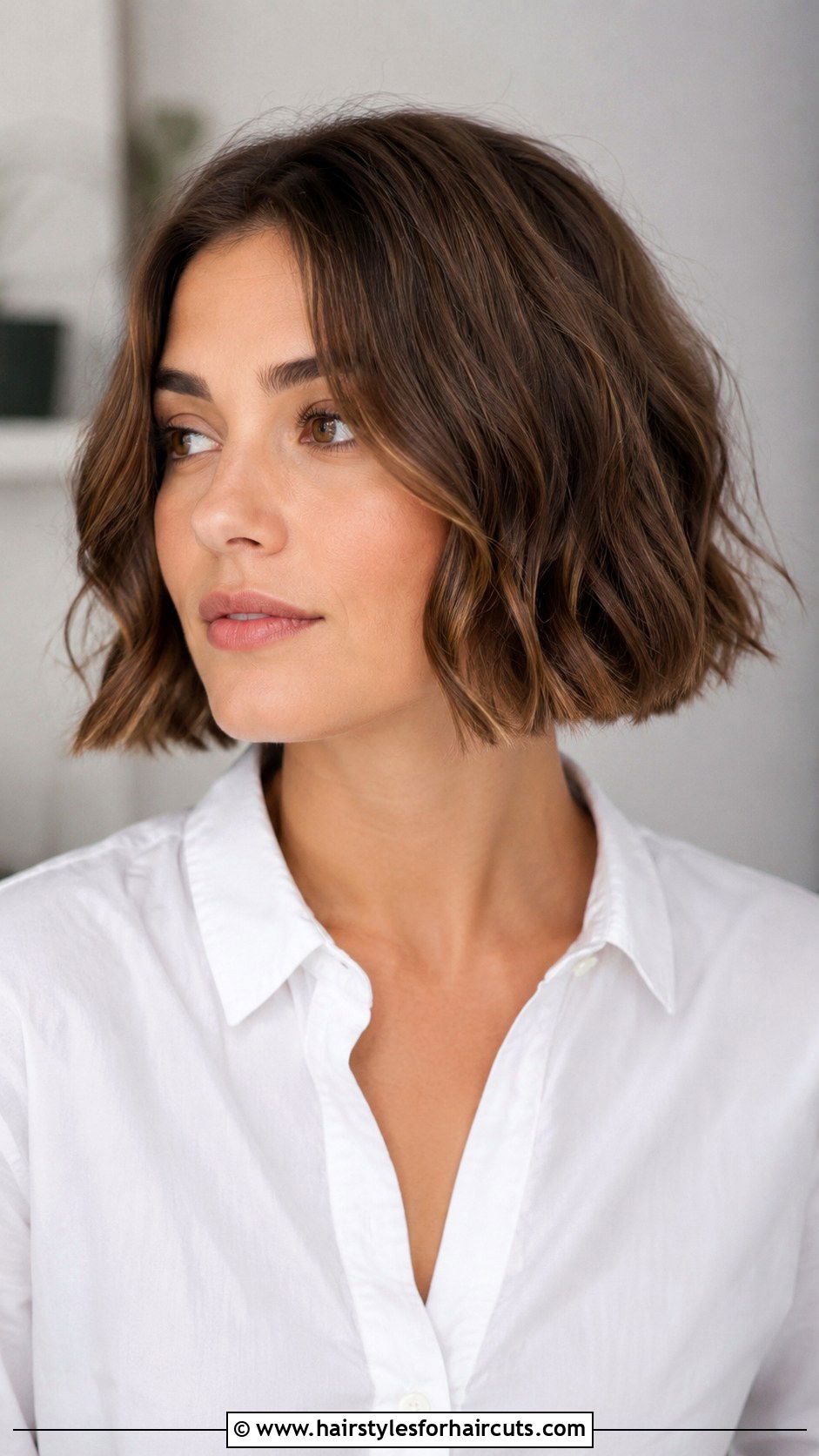Wavy Blunt Bob - 25 cute hairstyles for wavy hair - 25 cute hairstyles for wavy hair