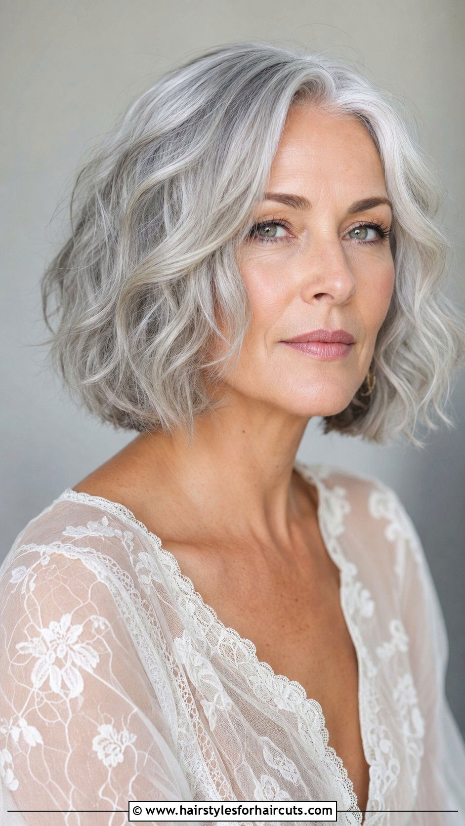 Wavy Bob For Grey Hair - 25 hairstyles for grey hair - 25 hairstyles for grey hair
