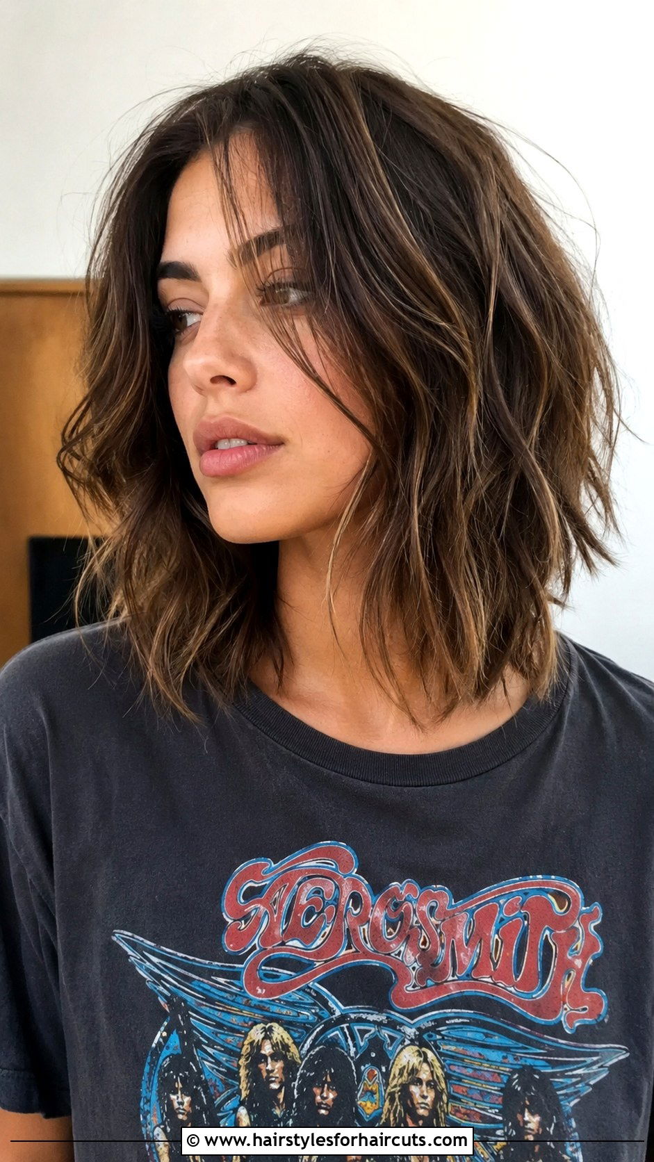 Wavy Choppy Lob - 25 medium length wavy haircuts - 25 medium length wavy haircuts
