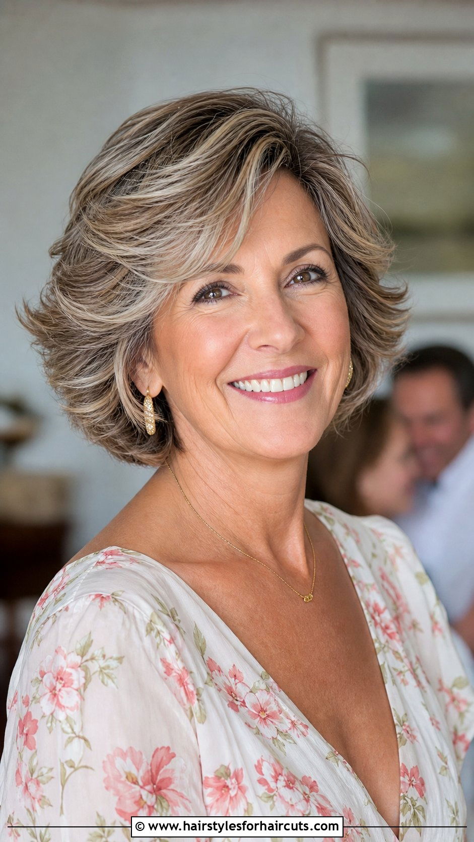 Wavy Feathered Short Haircut - 25 short haircuts for wavy hair over 50 - 25 short haircuts for wavy hair over 50
