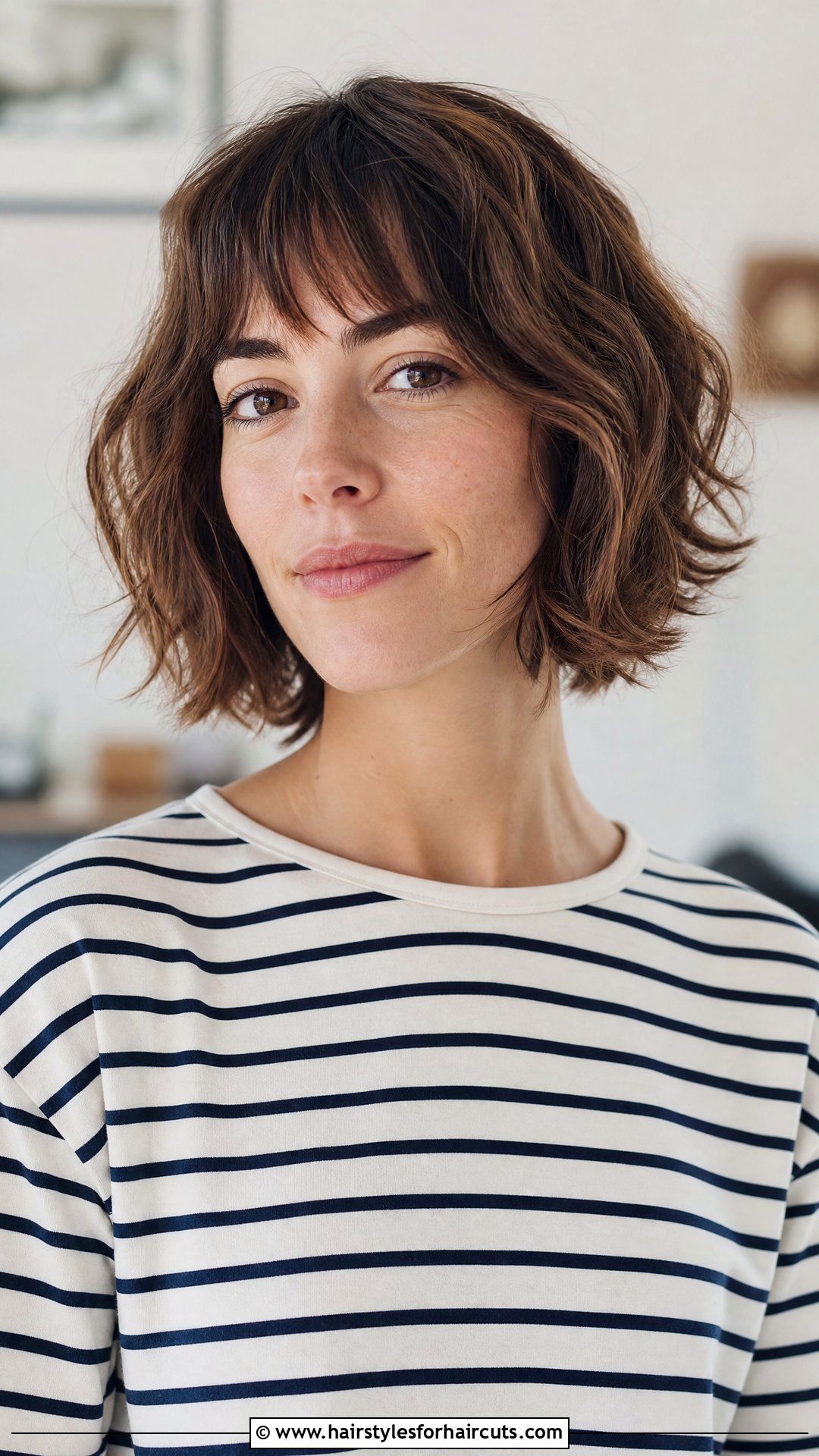 Wavy French Bob - 25 wavy hairstyles for short hair - 25 wavy hairstyles for short hair