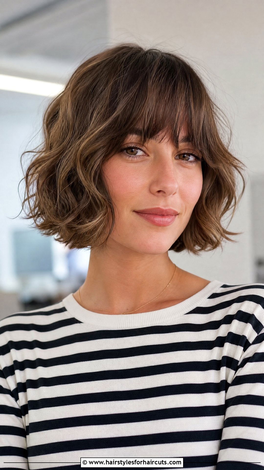Wavy French Bob Haircut - 25 women haircuts for wavy hair - 25 women haircuts for wavy hair