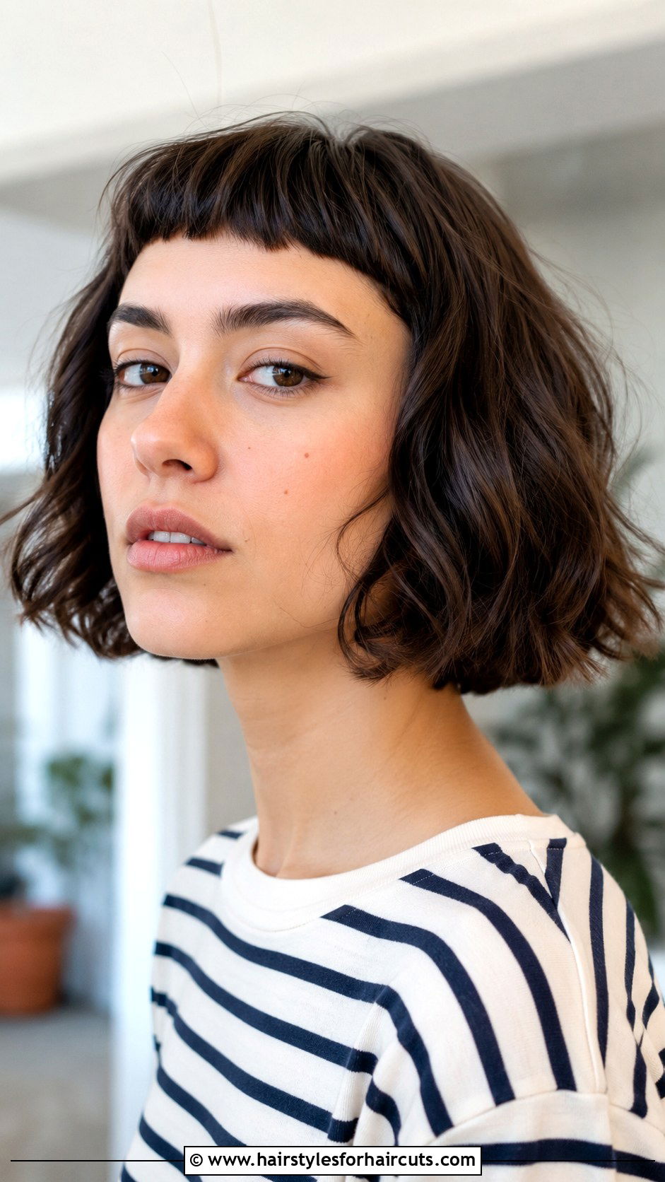 Wavy French Bob With Micro Bangs - 25 haircuts for wavy hair with bangs - 25 haircuts for wavy hair with bangs