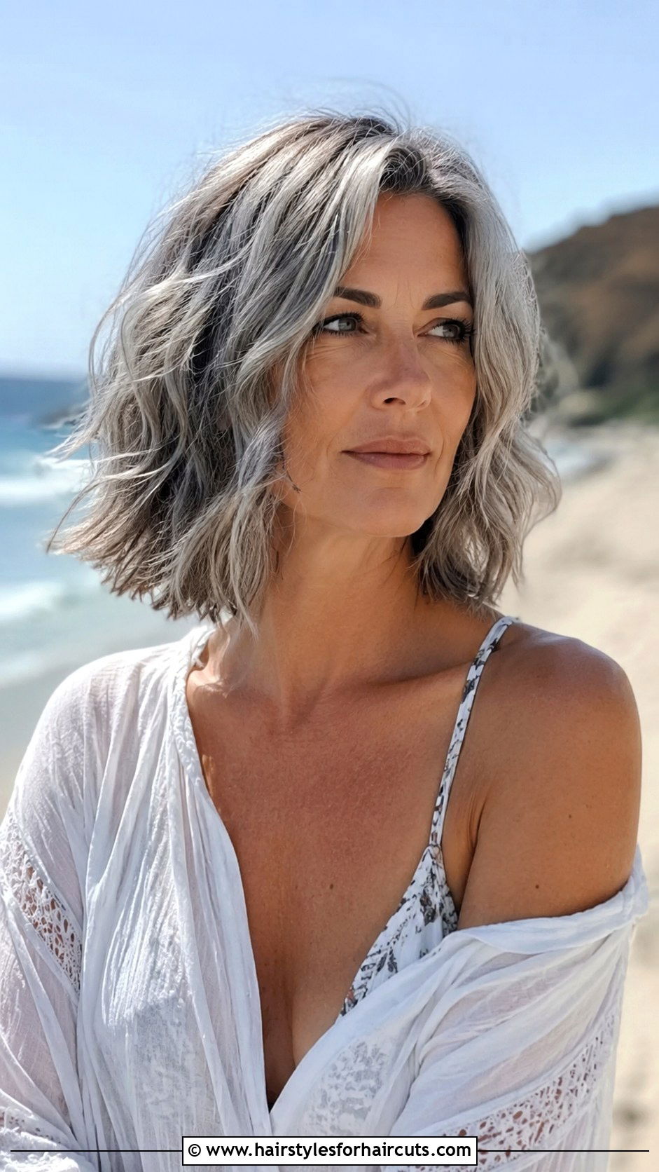 Wavy Grey Lob - 25 black hairstyles for grey hair over 60 - 25 black hairstyles for grey hair over 60