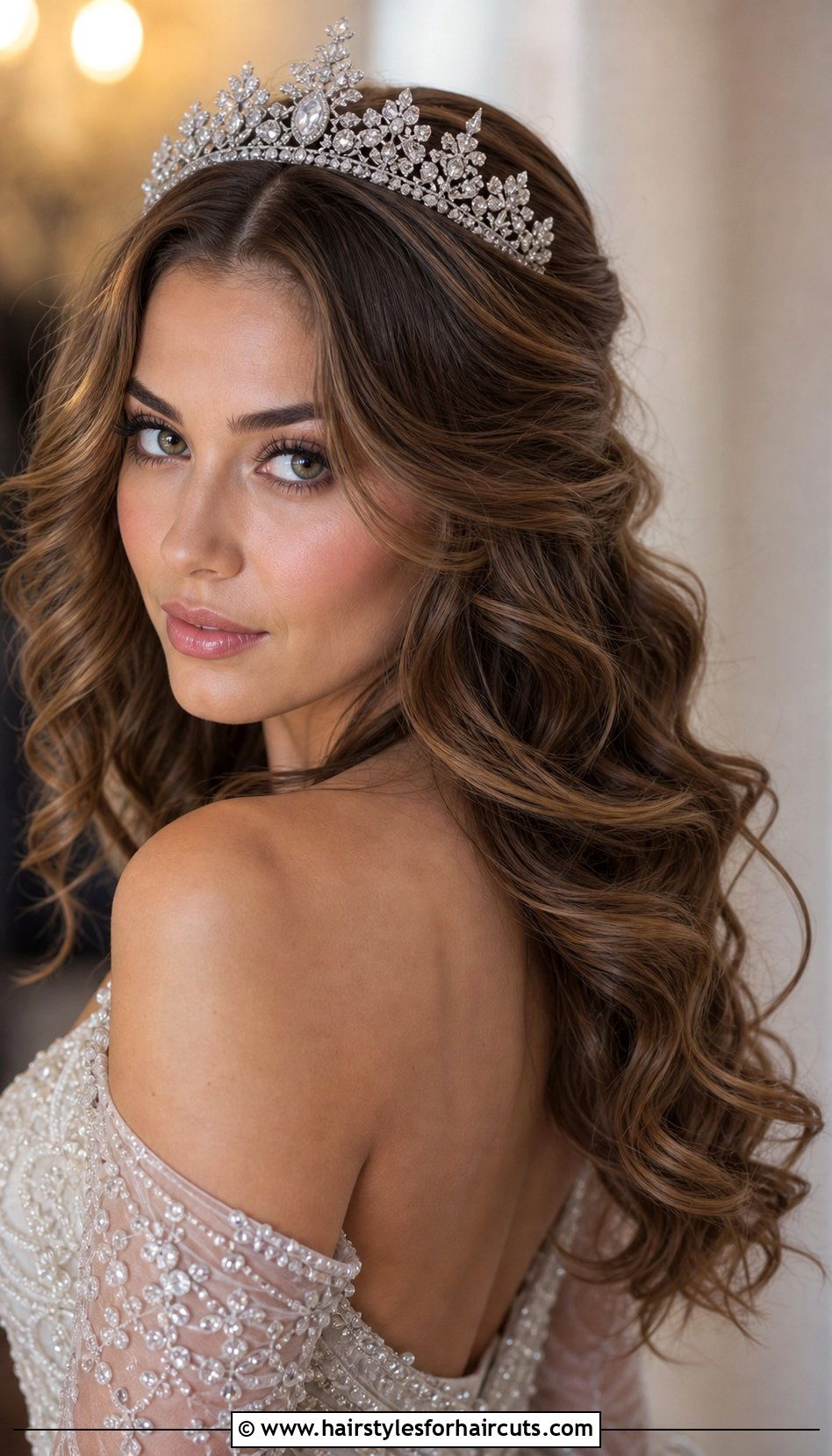 Wavy Hair With Tiara - 25 wavy hairstyles for wedding - 25 wavy hairstyles for wedding